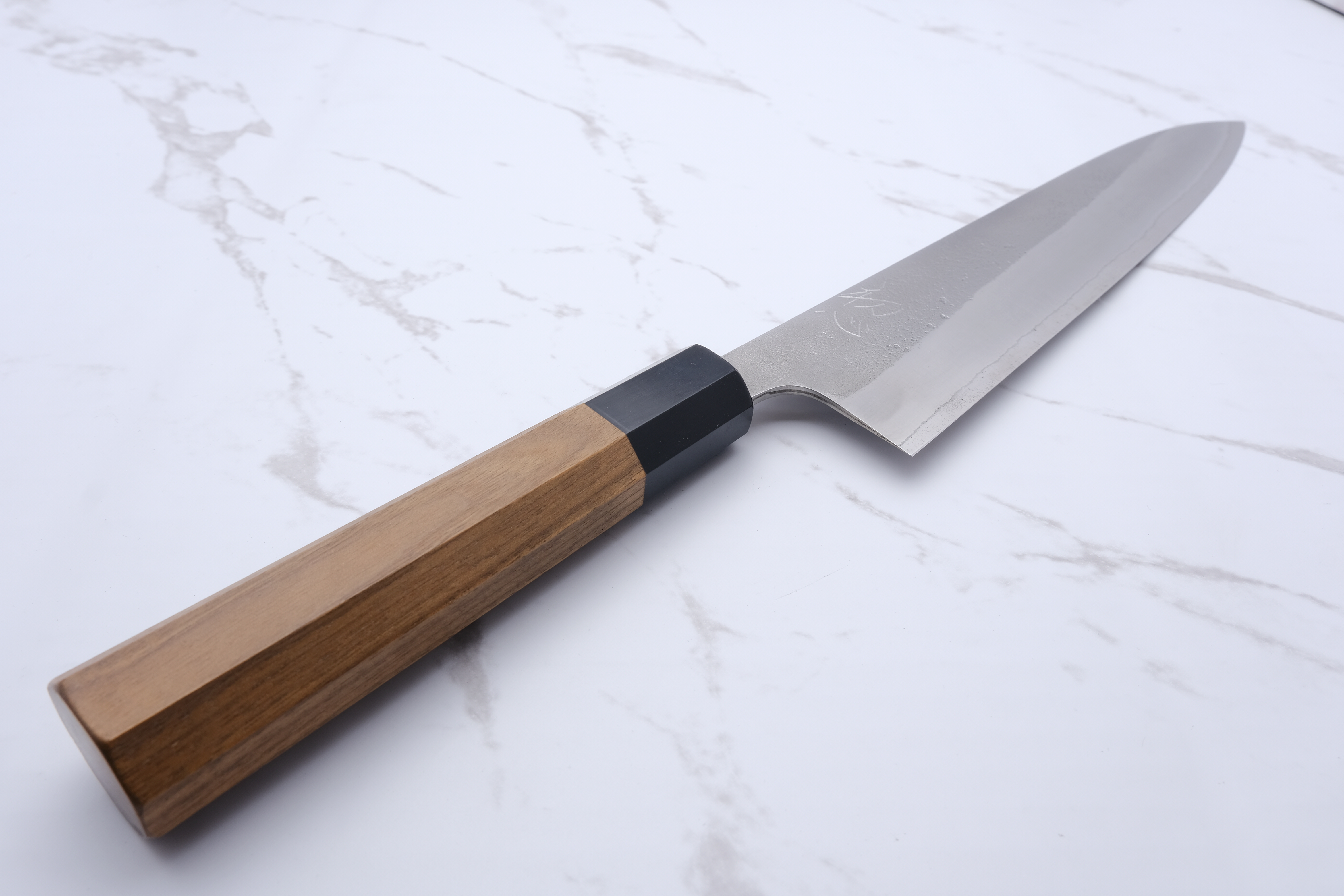 Yoshikane Hamono White 2 240mm Gyuto