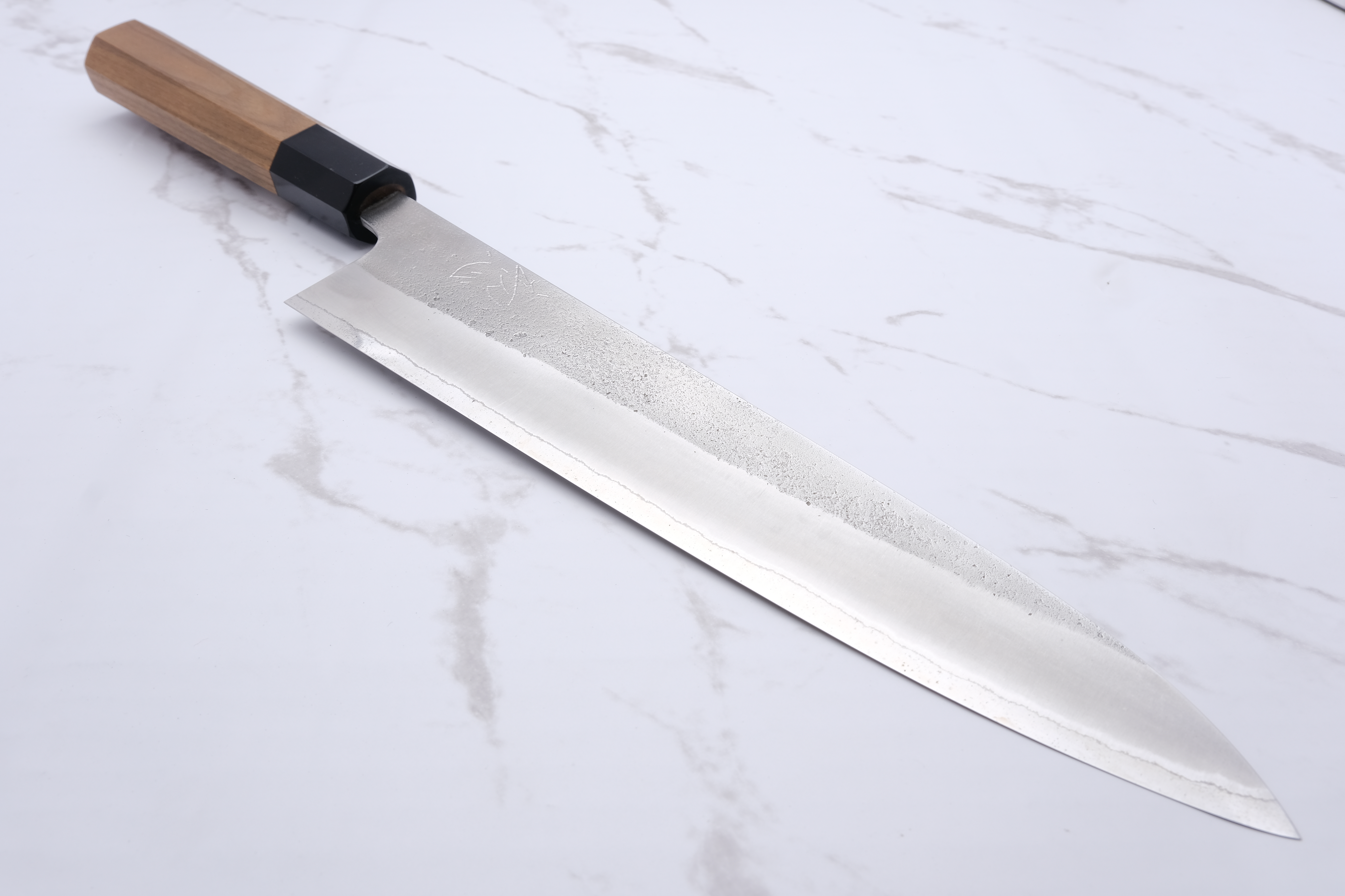 Yoshikane Hamono White 2 240mm Gyuto