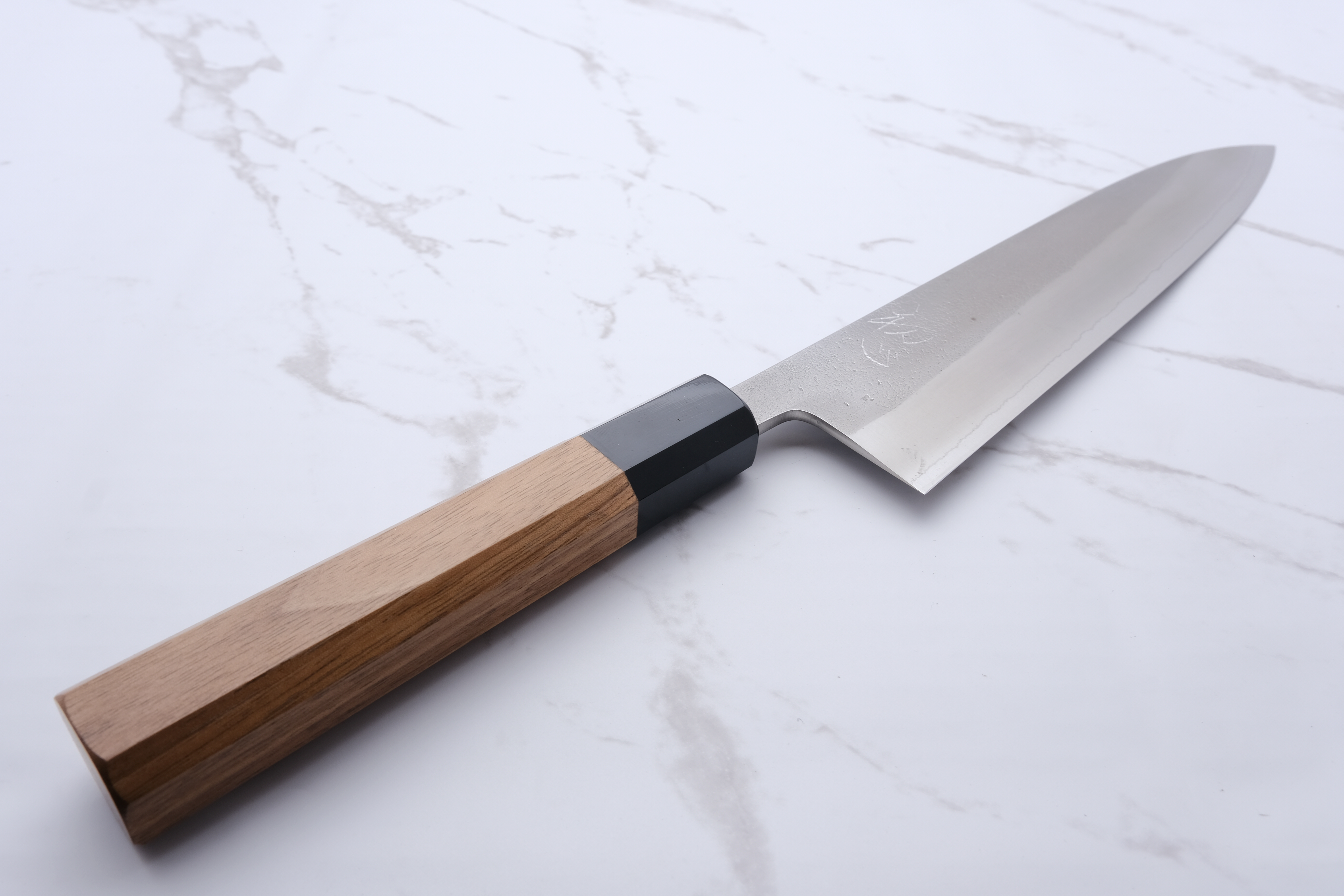 Yoshikane Hamono White 2 210mm Gyuto