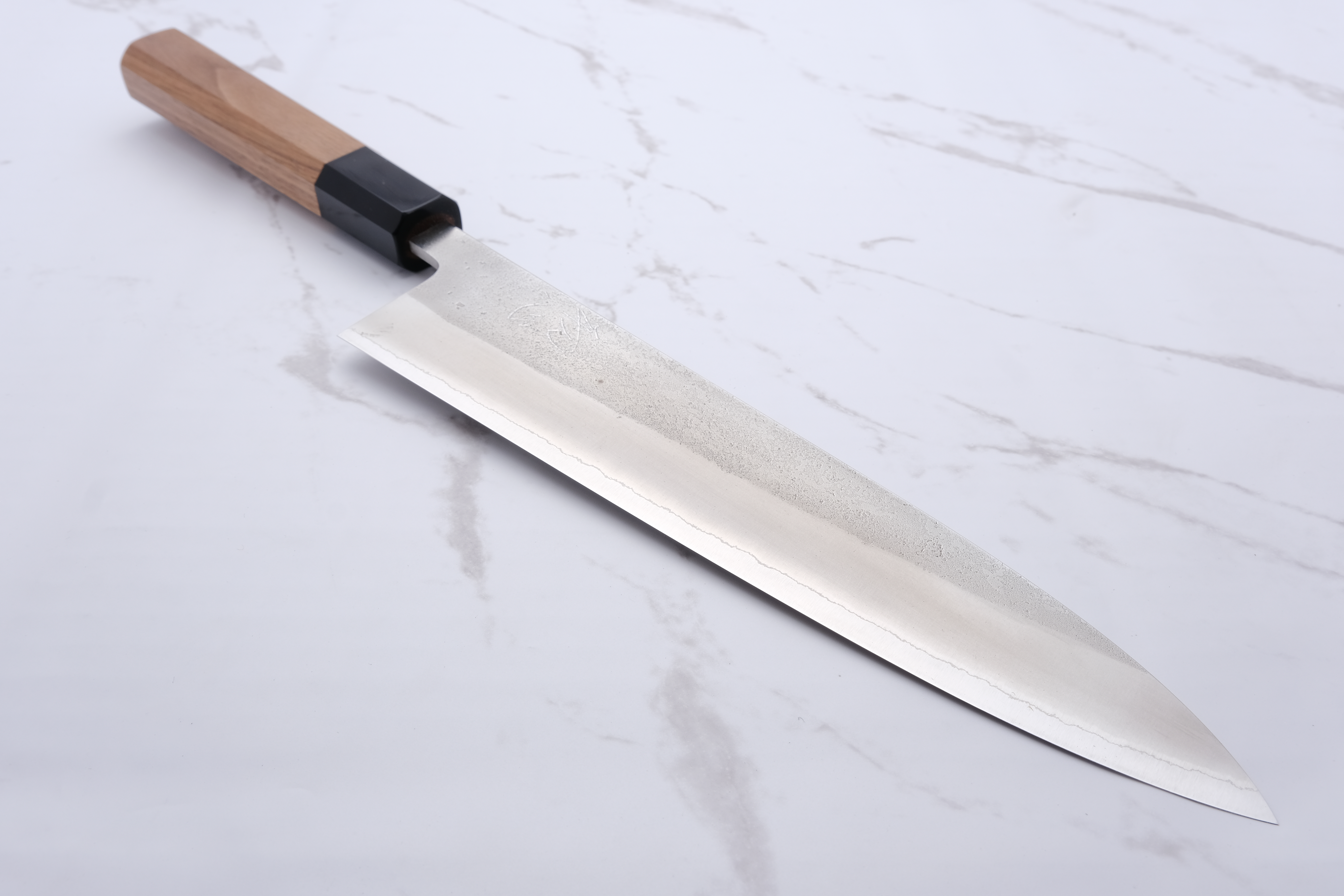 Yoshikane Hamono White 2 210mm Gyuto