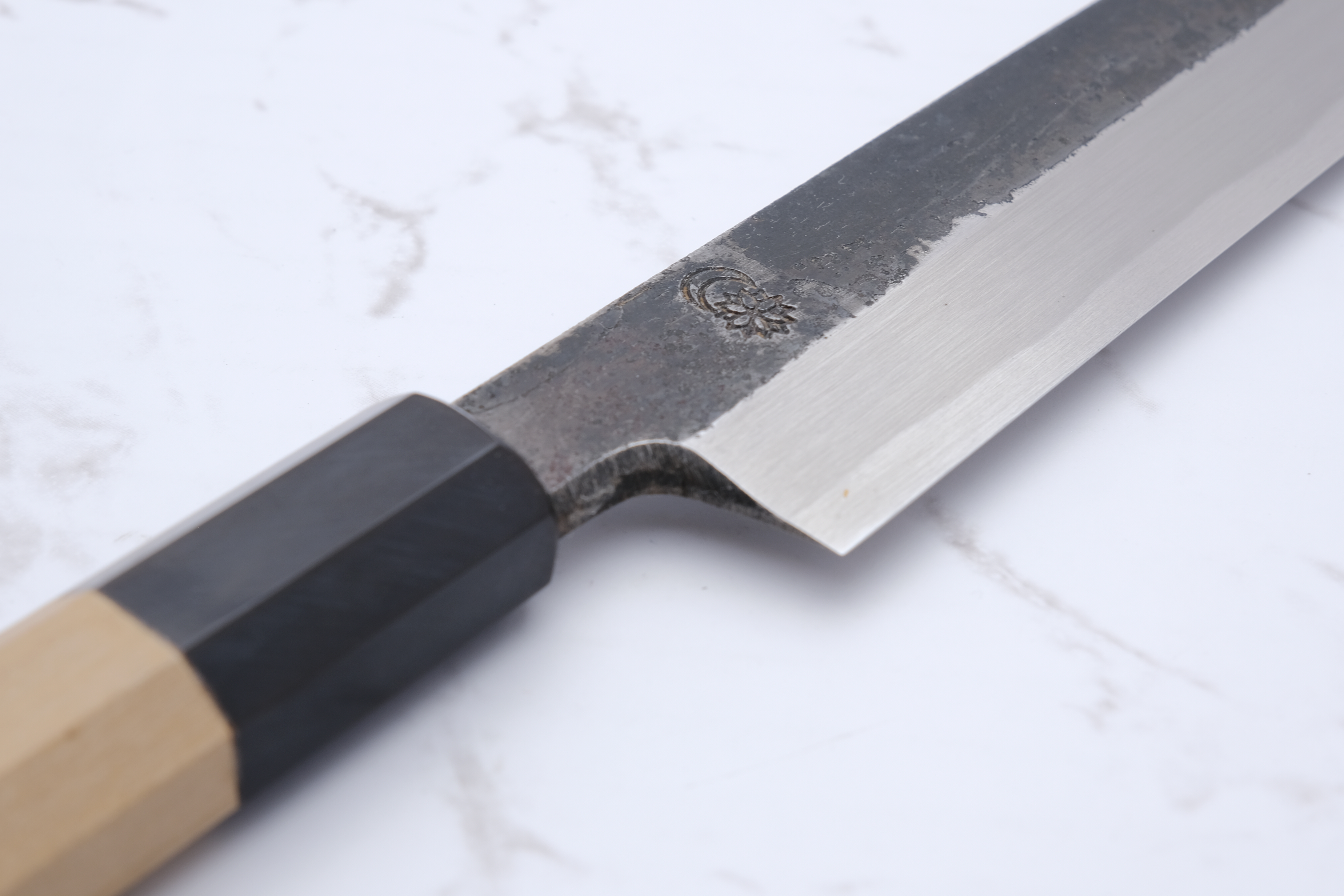 Sakai Kikumori Kikuzuki KU Weiß 2 Yanagiba 240mm.