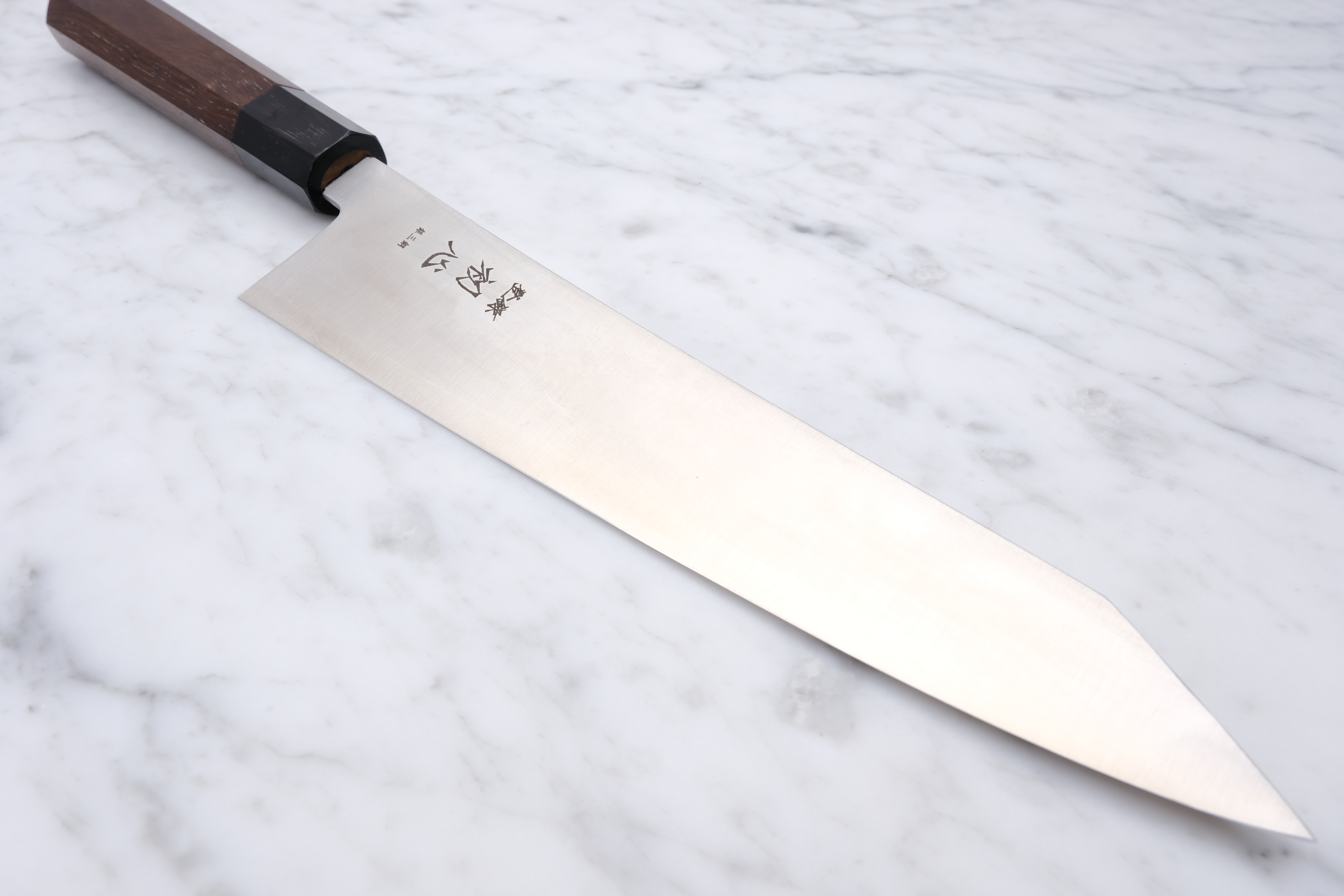 Hatsukokoro Hayabusa Ginsan 210mm. Kiritsuke Chef's Knife