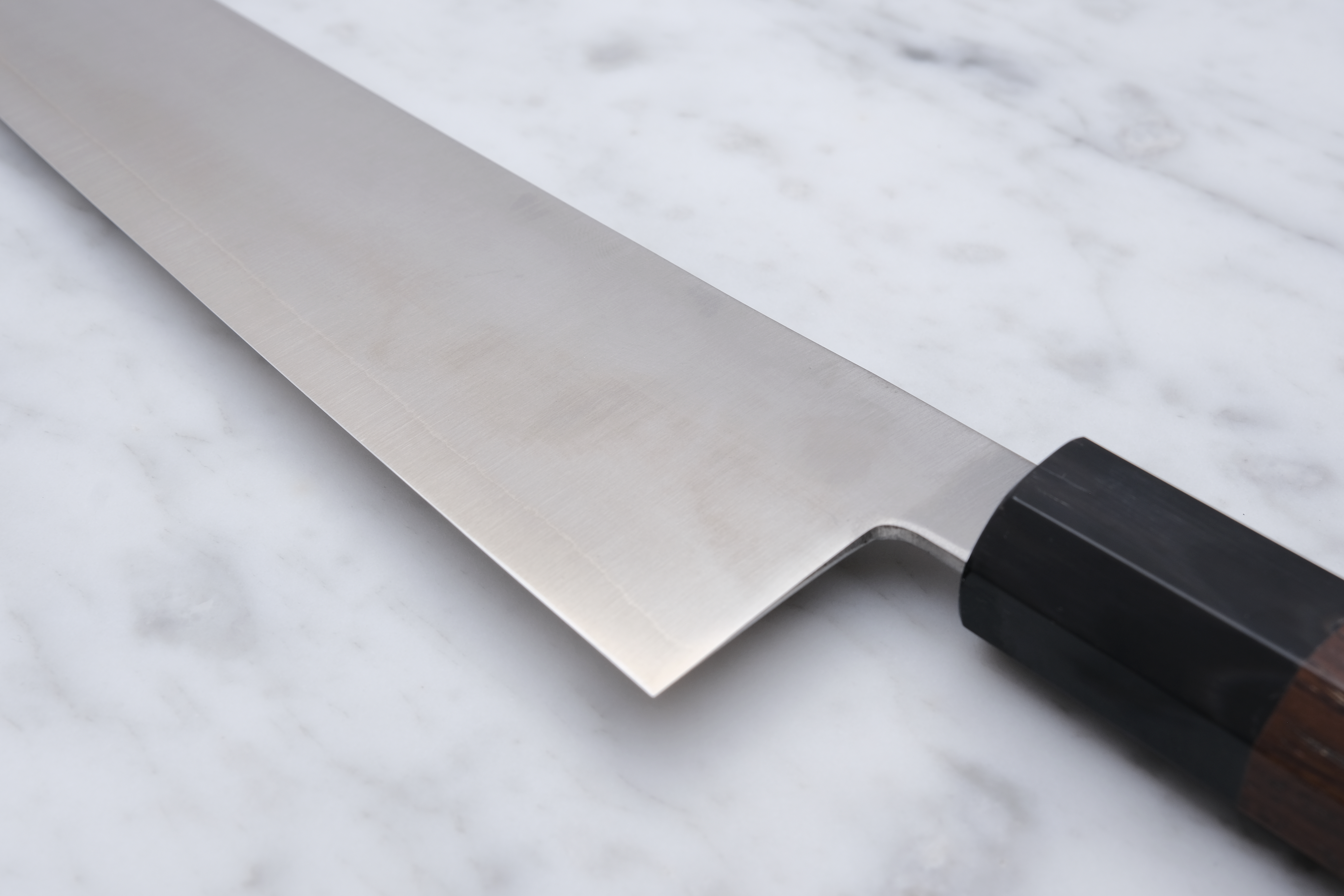 Hatsukokoro Hayabusa Ginsan 210mm. Kiritsuke Chef's Knife