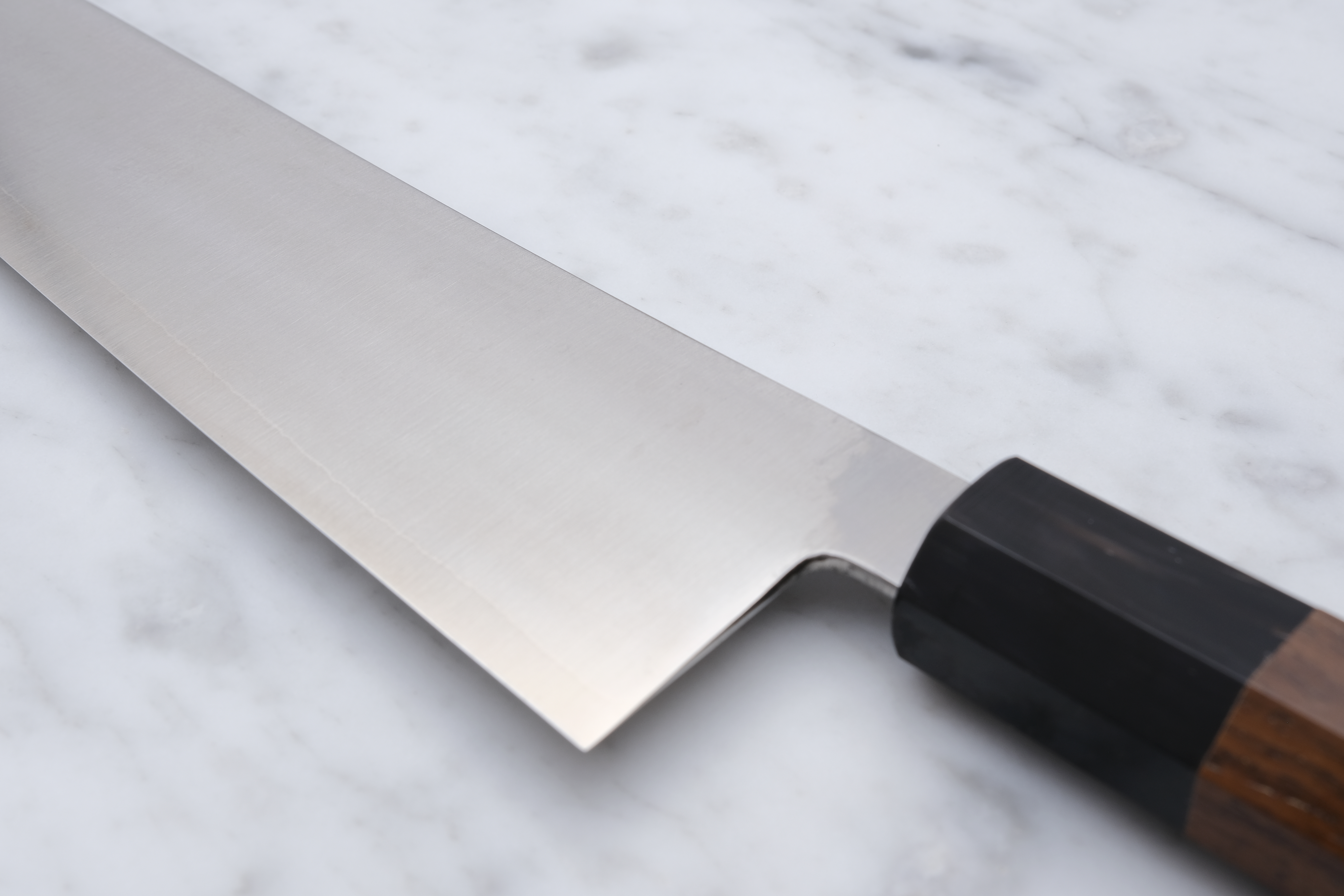 Hatsukokoro Hayabusa Ginsan 210mm. Kiritsuke Chef's Knife