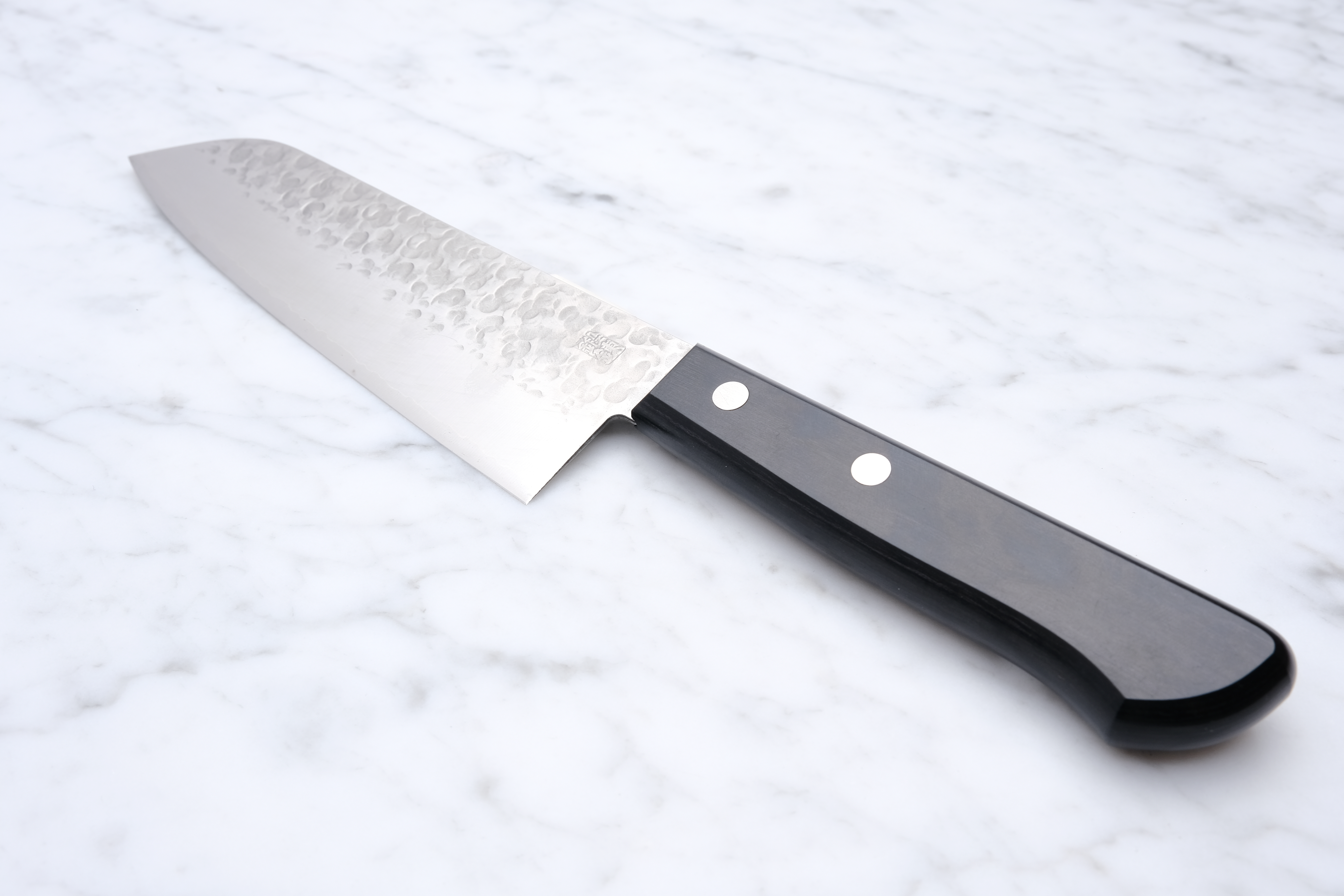 Takamura Chromax 170 mm Santoku schwarzes Pakka
