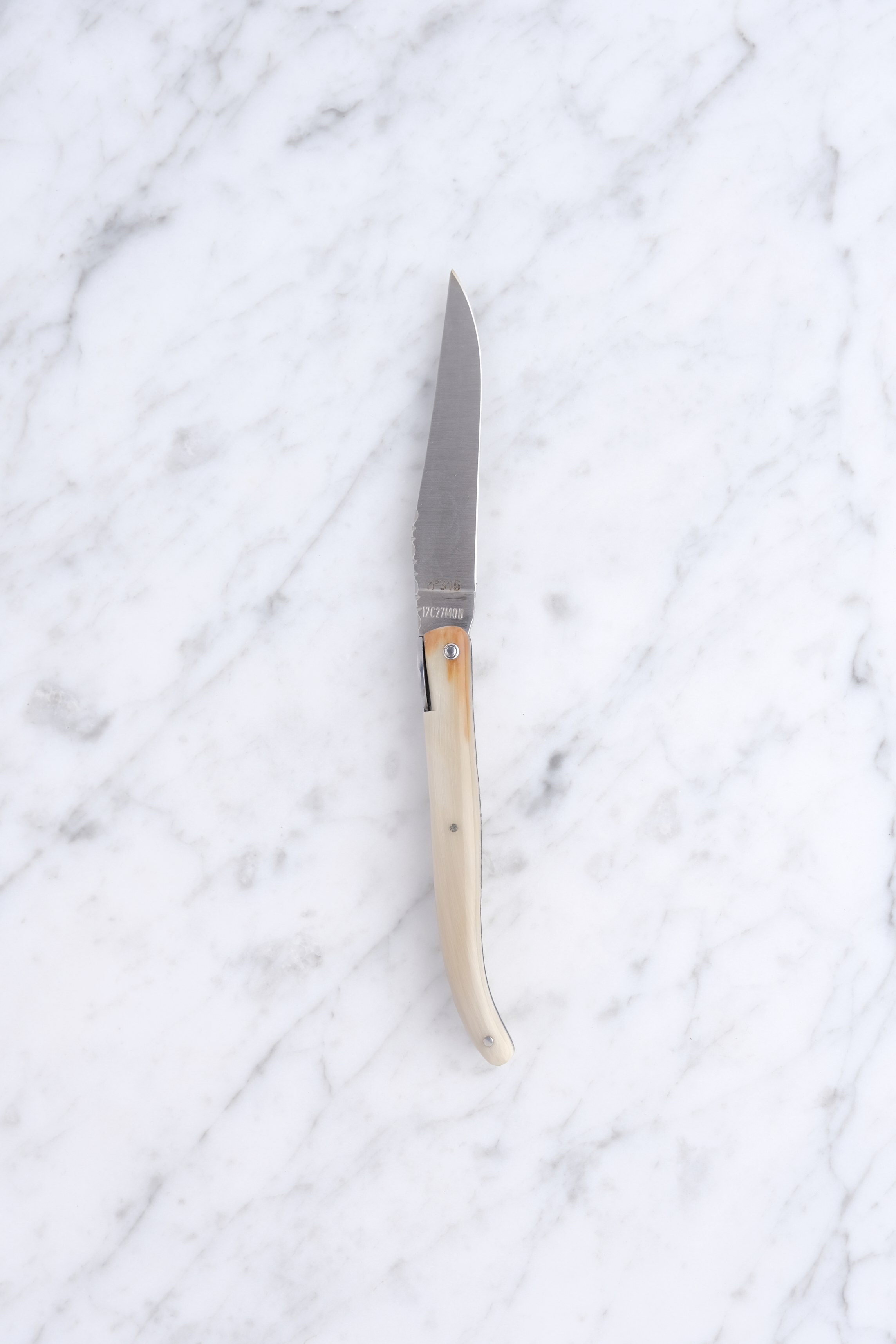 Laguiole Foldekniv 12cm. - Stål fra Eiffeltårnet / Hvid bøffelhorn