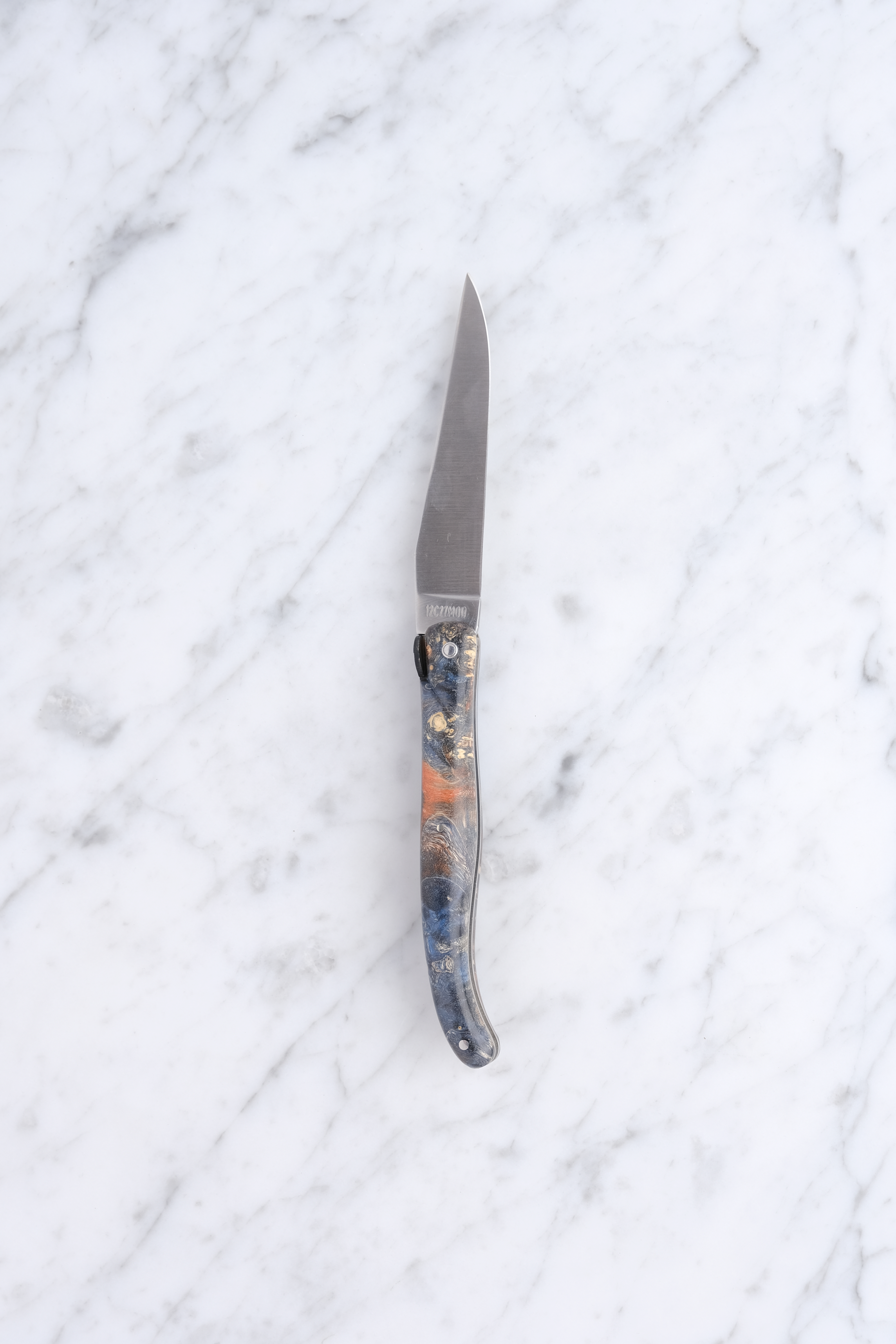 Laguiole Foldekniv 12cm. - Blå Stabiliseret Poppelknude (Jord Tema)