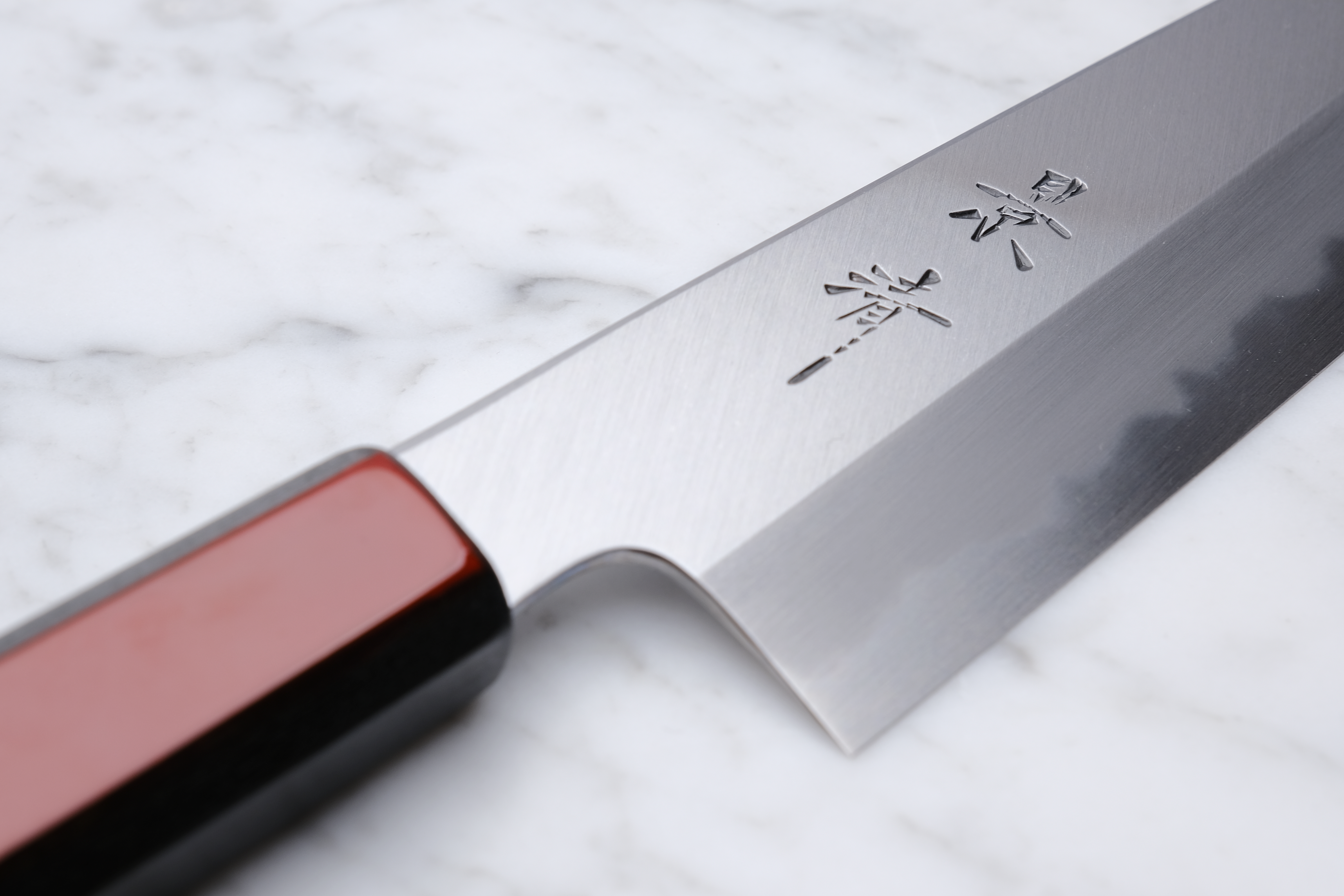 Kagekiyo – Weißer #1 210 mm Gyuto – Akaro-Griff