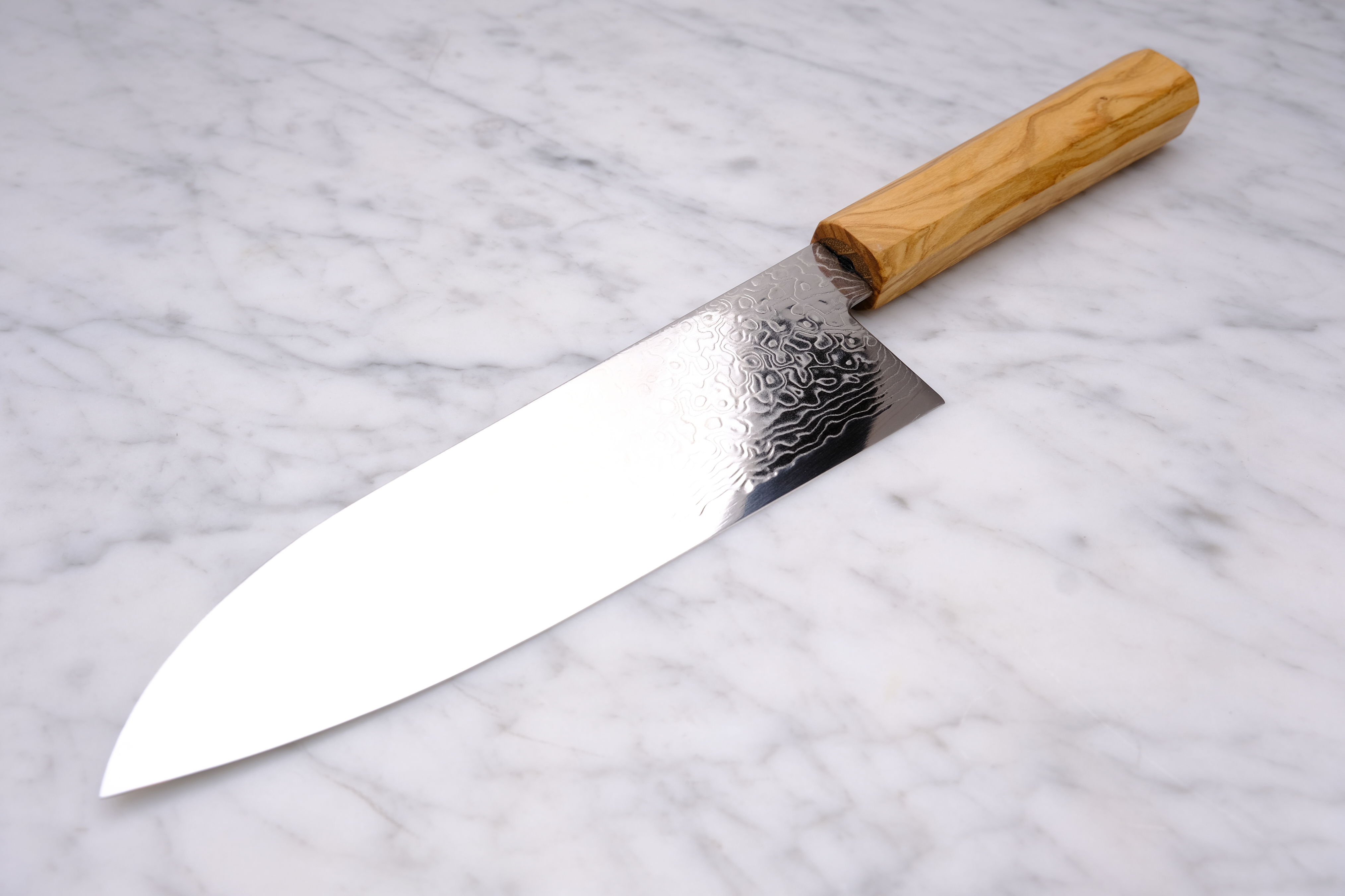 Hatsukokoro Ryuhyo 180 mm Santoku - SG2