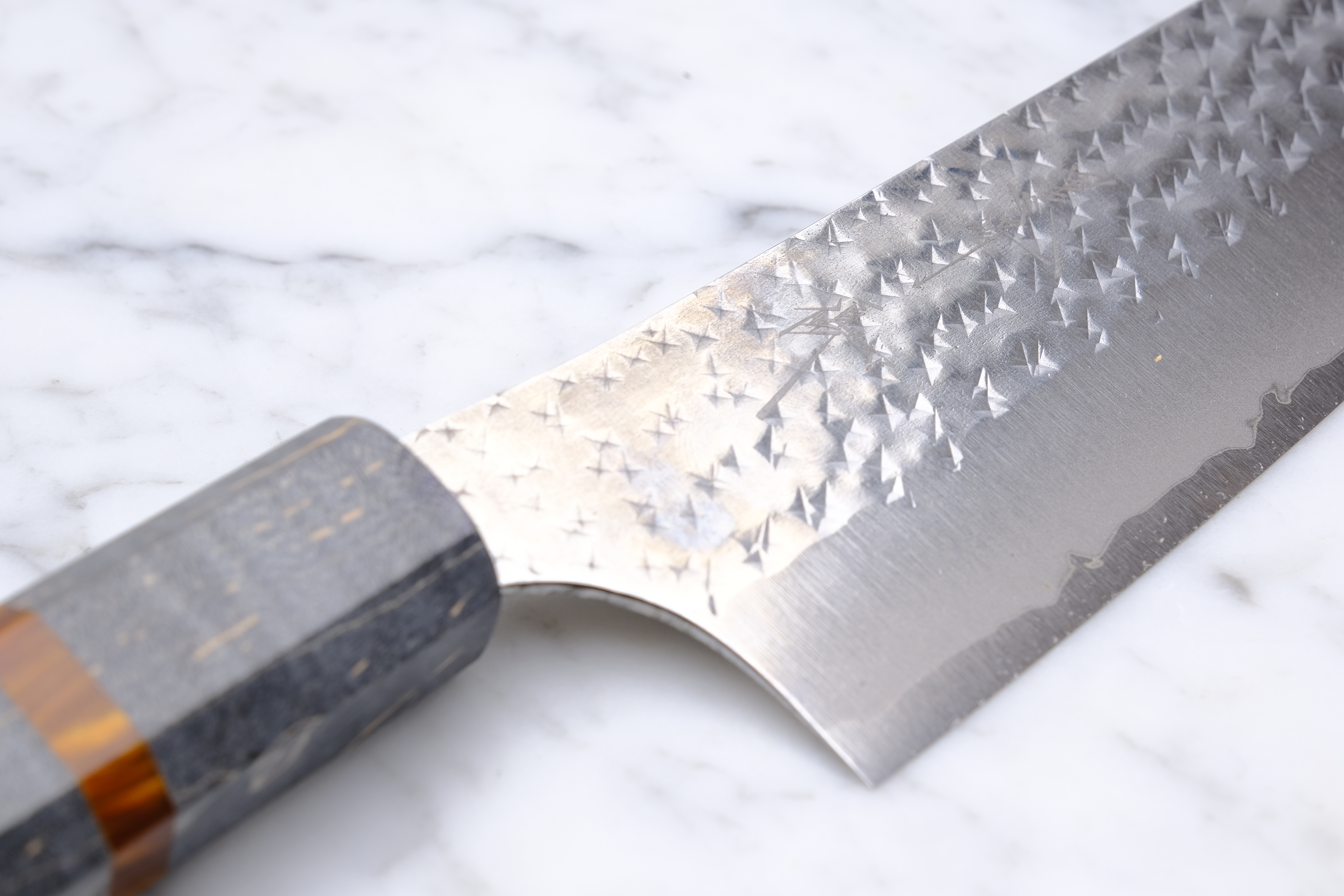 Yu Kurosaki 170 mm Santoku Kokusen Ryu - Aogami Super - Grå Akryl