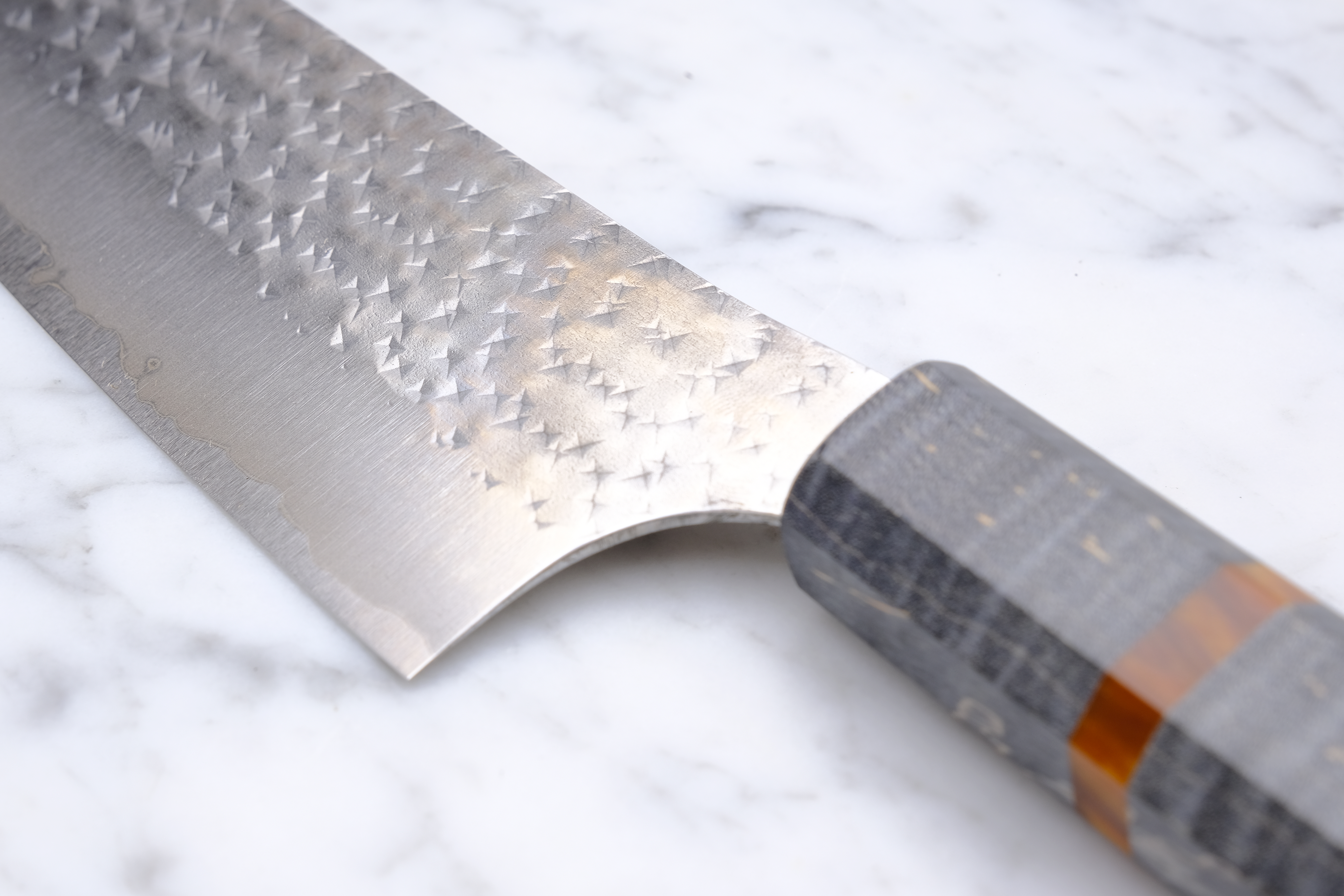 Yu Kurosaki 170 mm Santoku Kokusen Ryu - Aogami Super - Grå Akryl