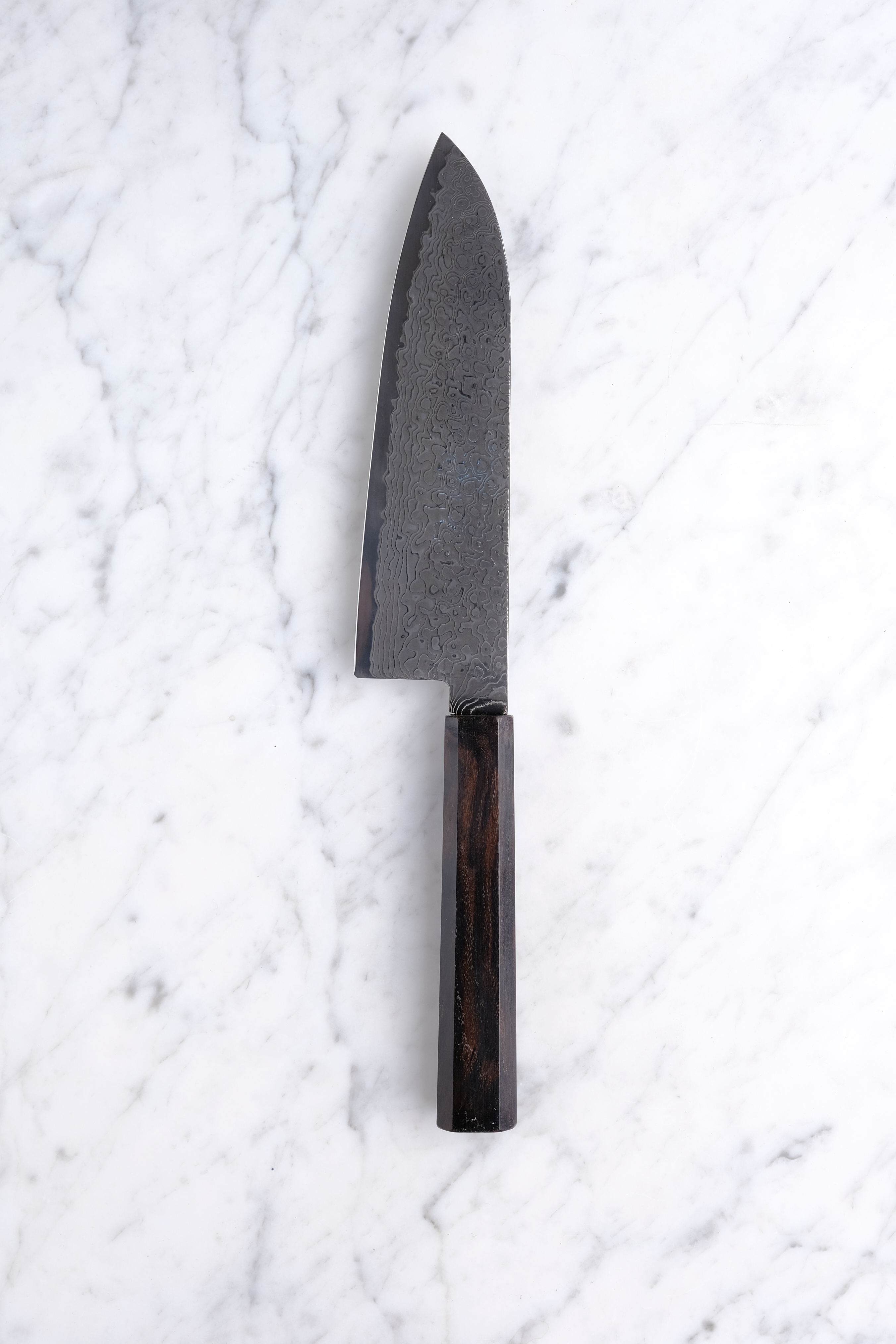 Hatsukokoro Ryuhyo Kurozome 180 mm Santoku - SG2