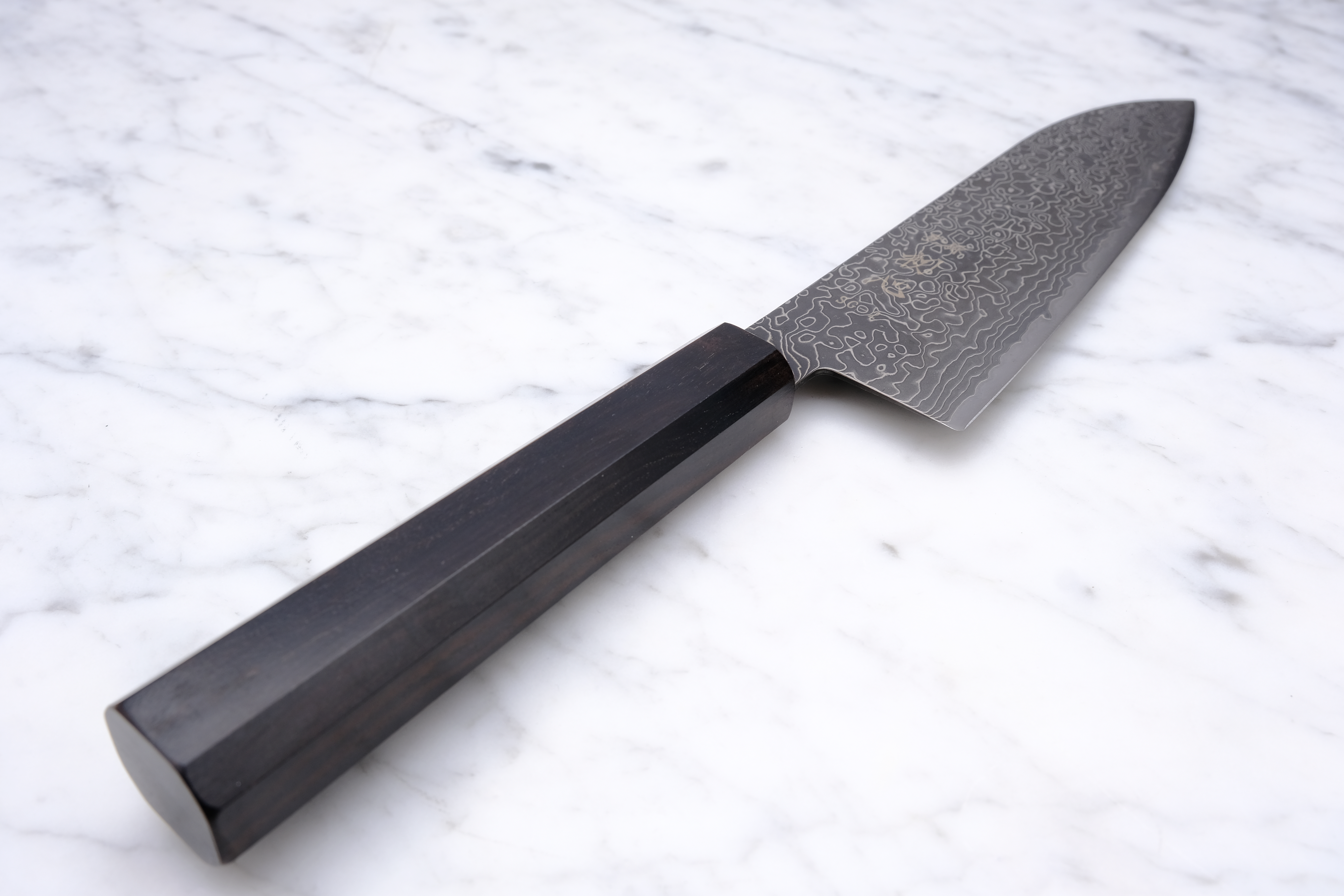 Hatsukokoro Ryuhyo Kurozome 180 mm Santoku - SG2