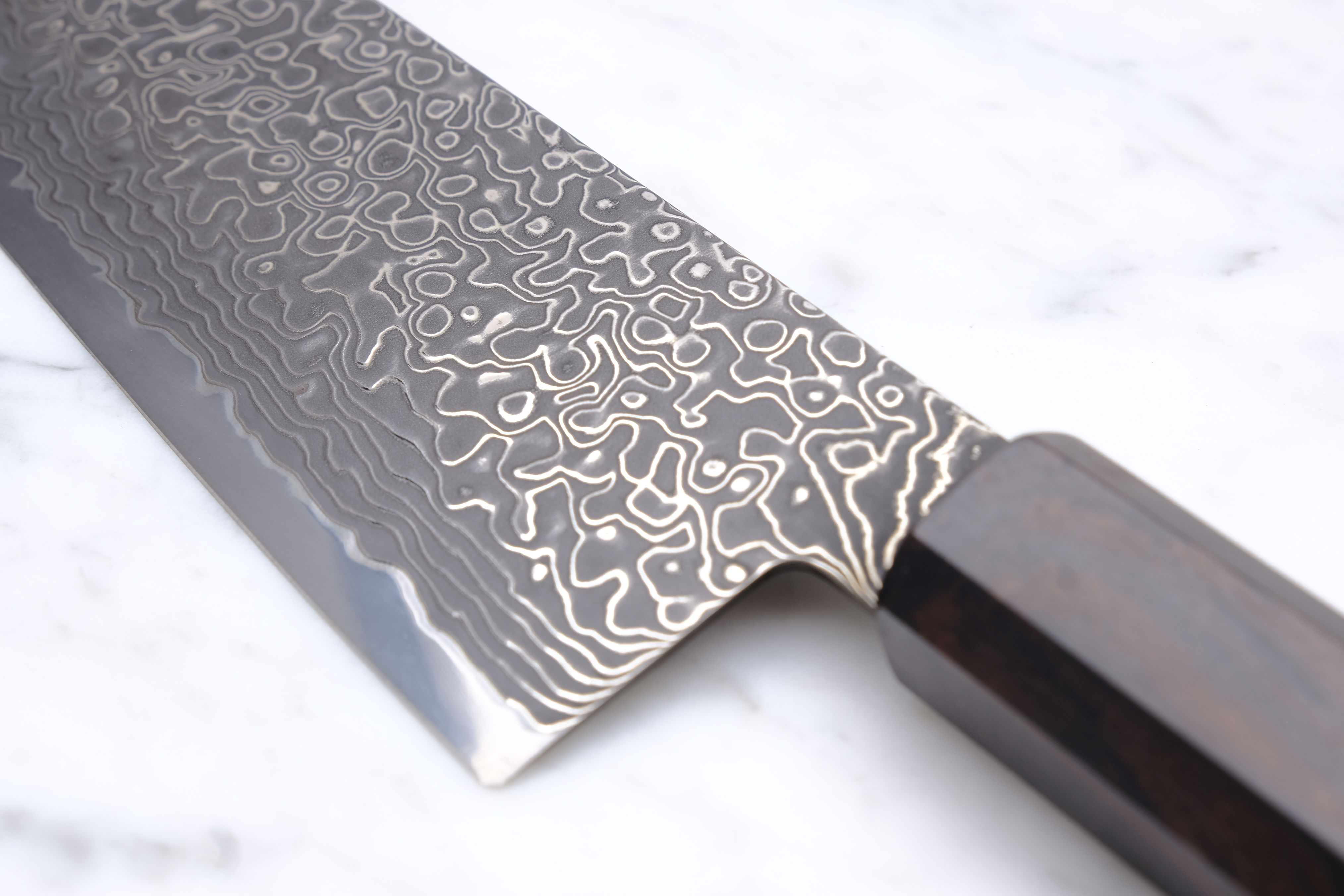 Hatsukokoro Ryuhyo Kurozome 180 mm Santoku - SG2