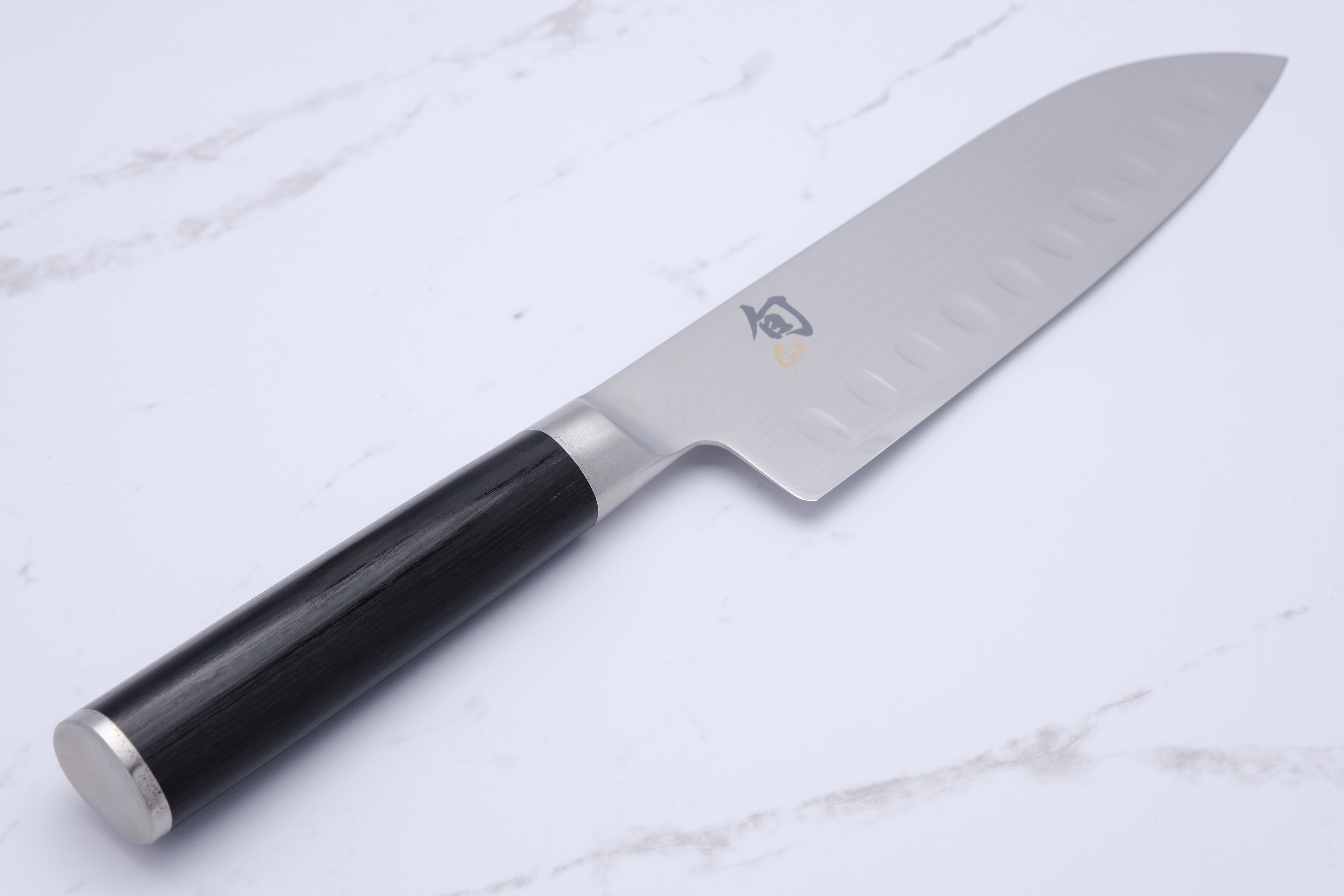 Shun Classic 180 mm Santoku with air cutter