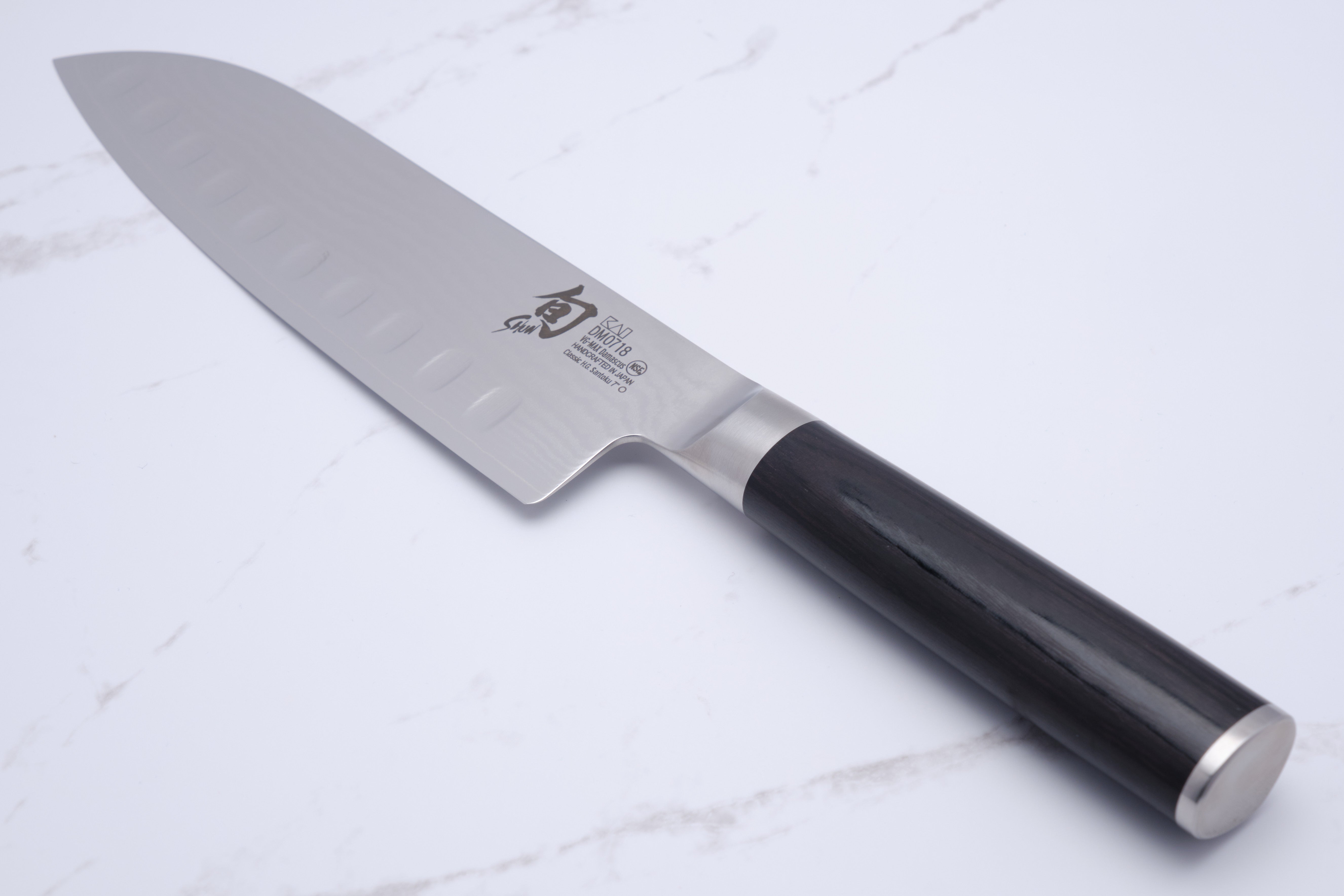 Shun Classic 180 mm Santoku with air cutter