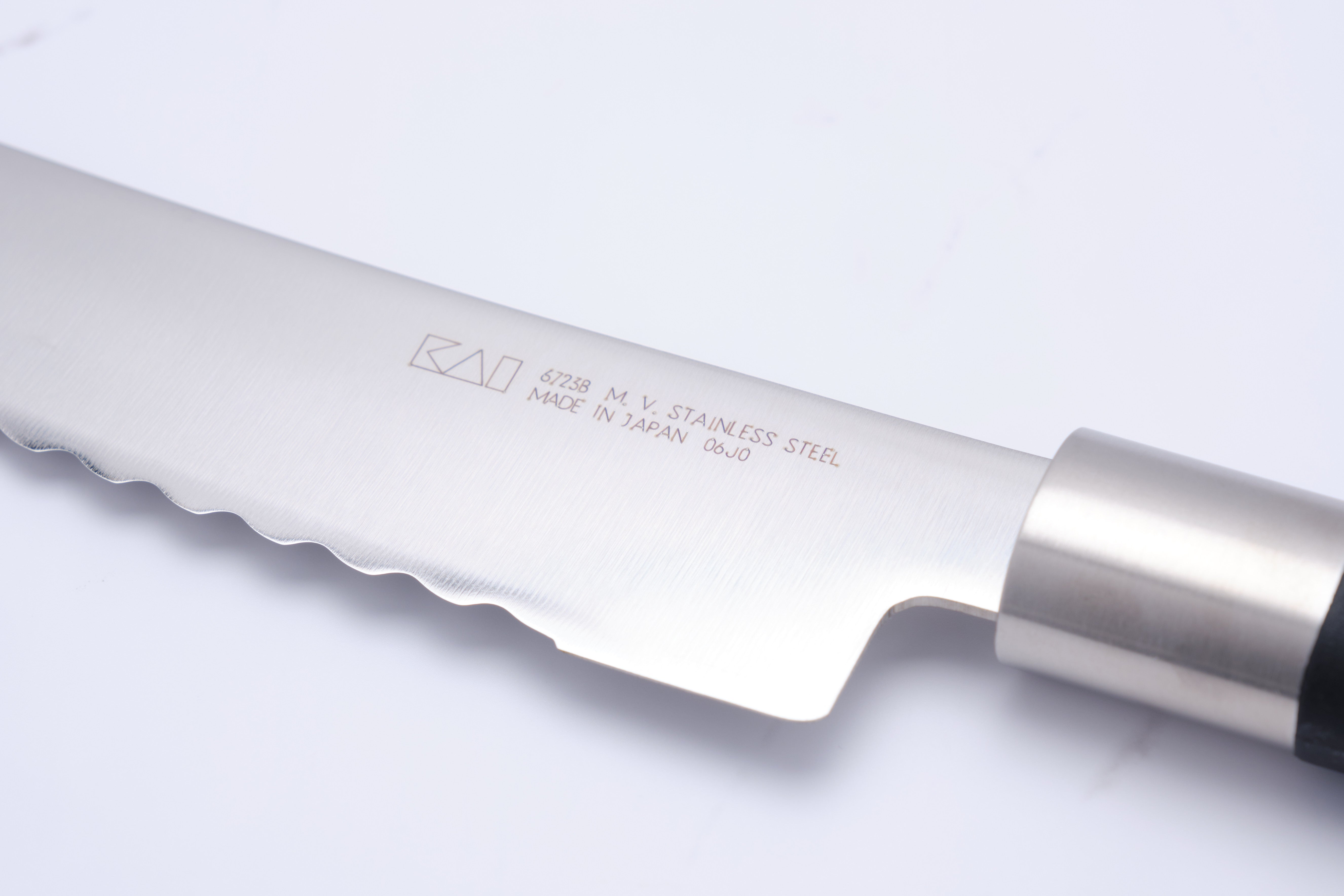 Wasabi Black 230 mm Bread knife