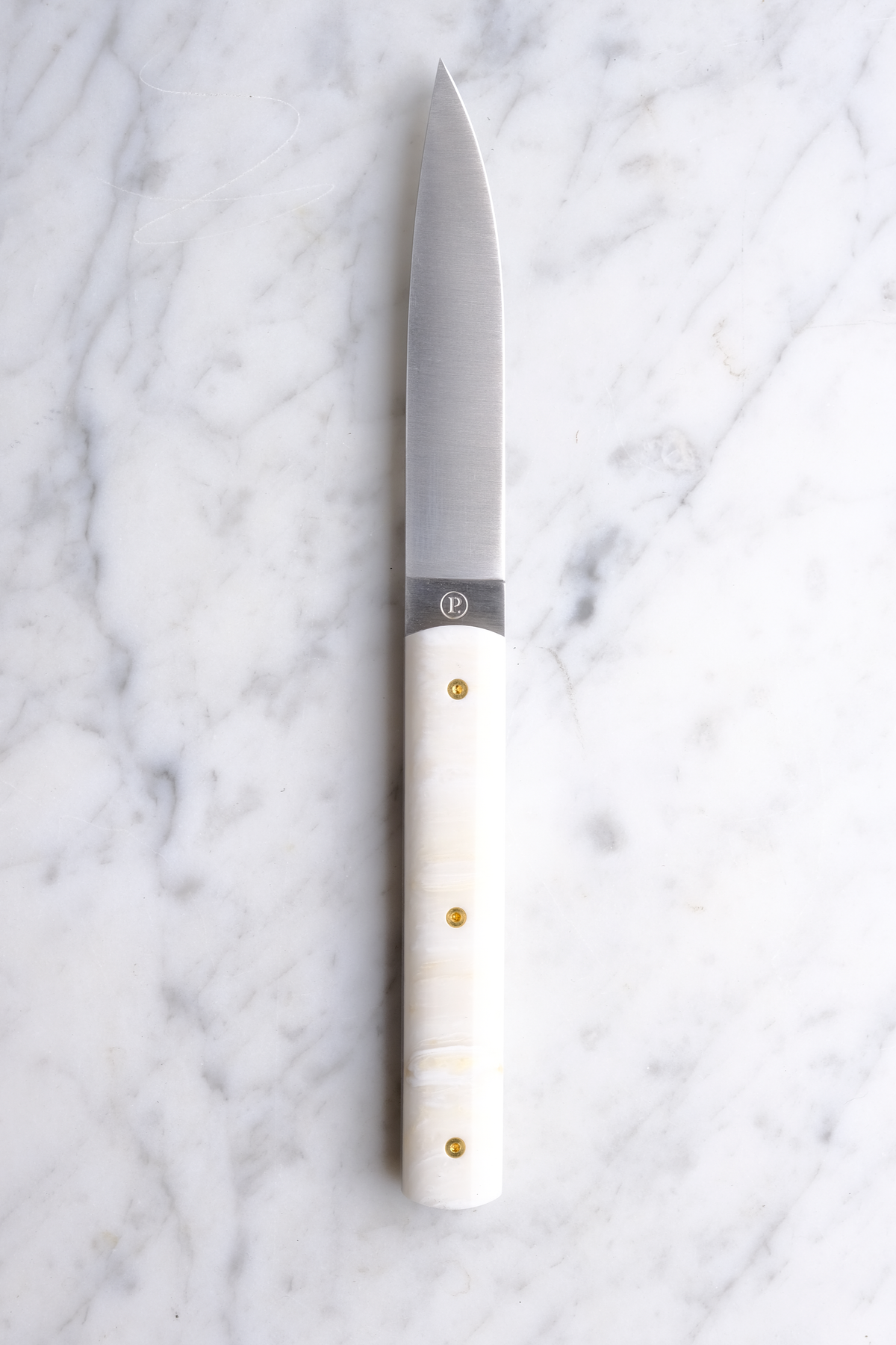 Perceval 9.47 Creme Krion med guldnitter Steakkniv