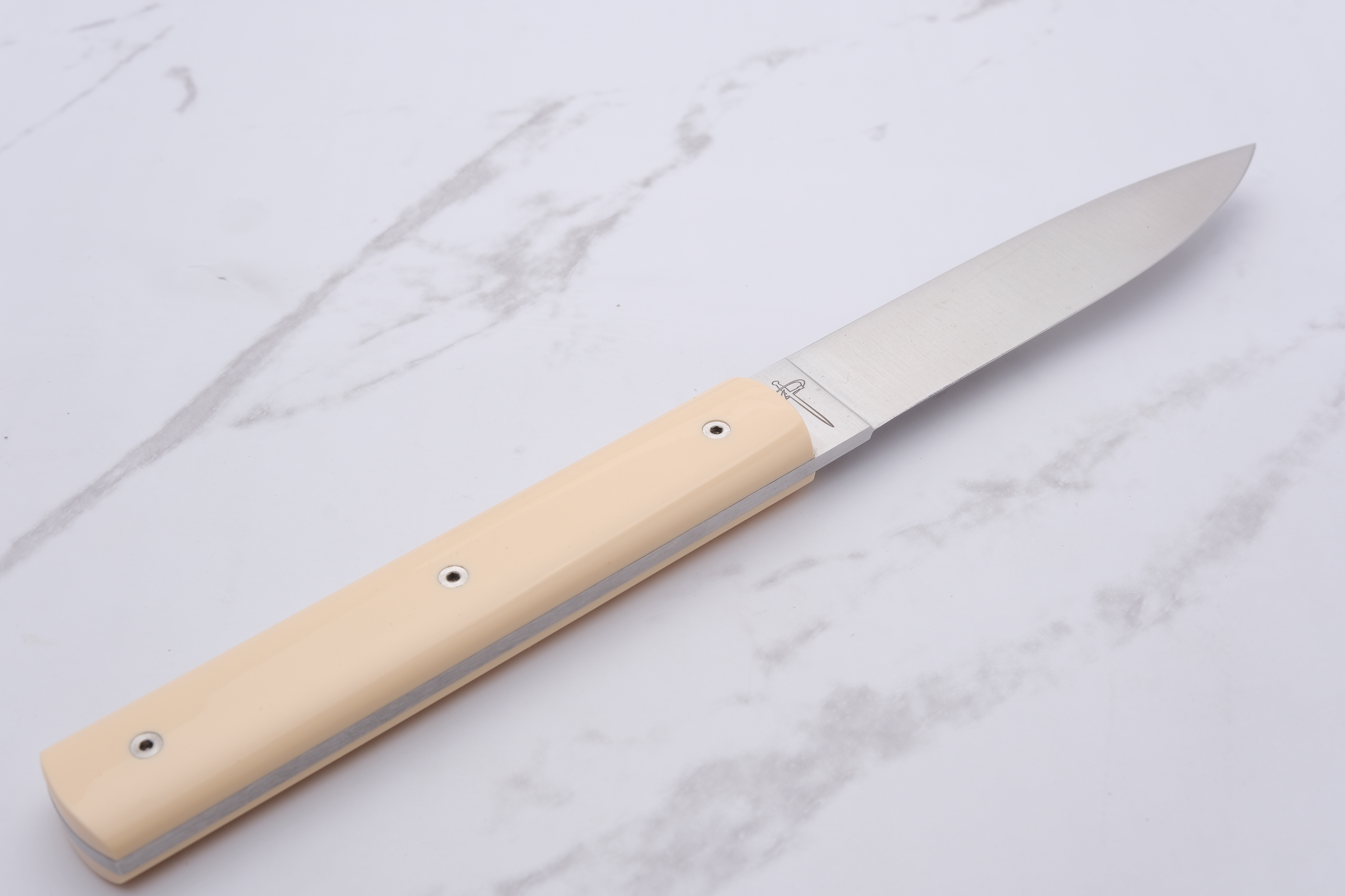 Perceval 9.47 Cream steak knife