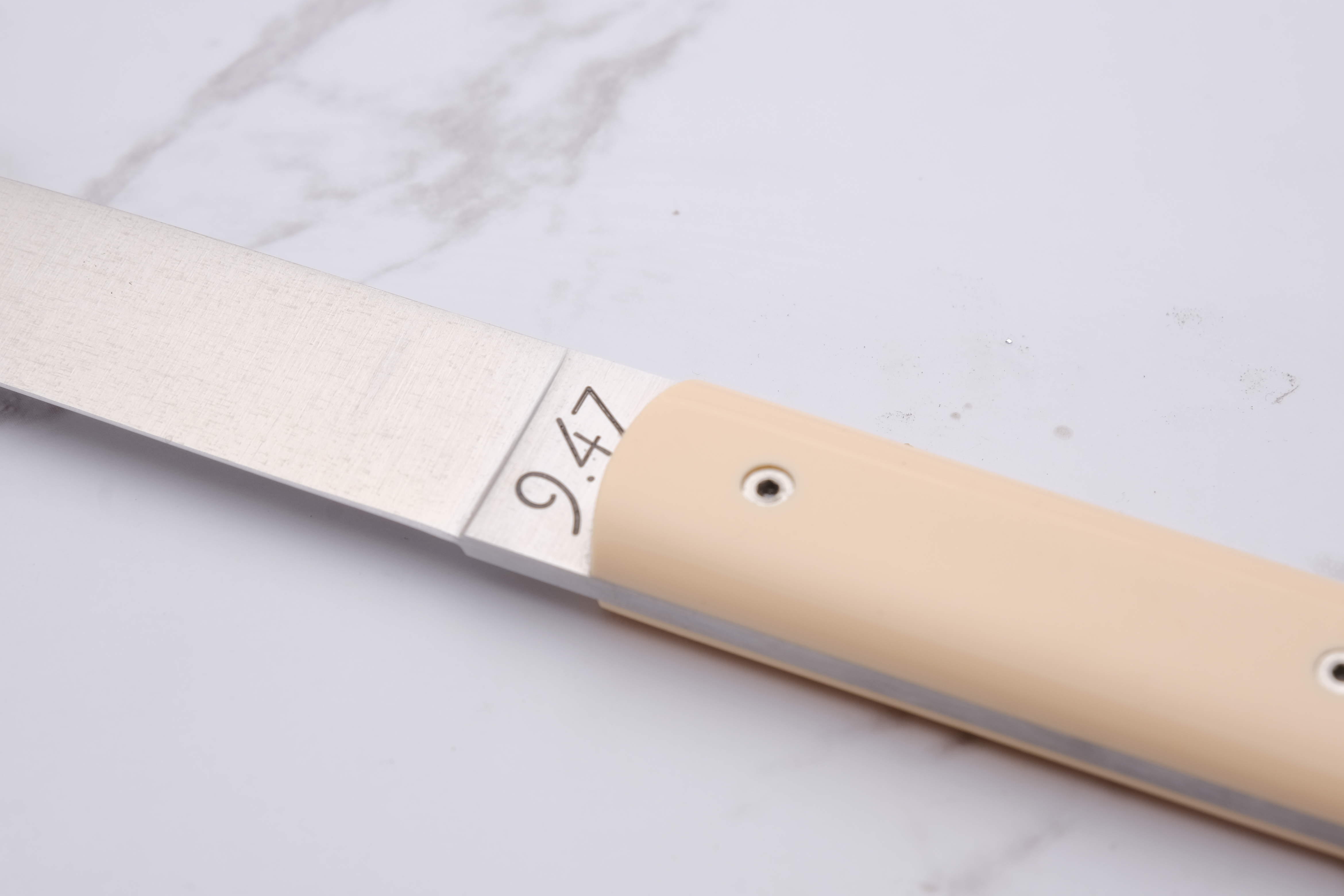 Perceval 9.47 Creme steakkniv