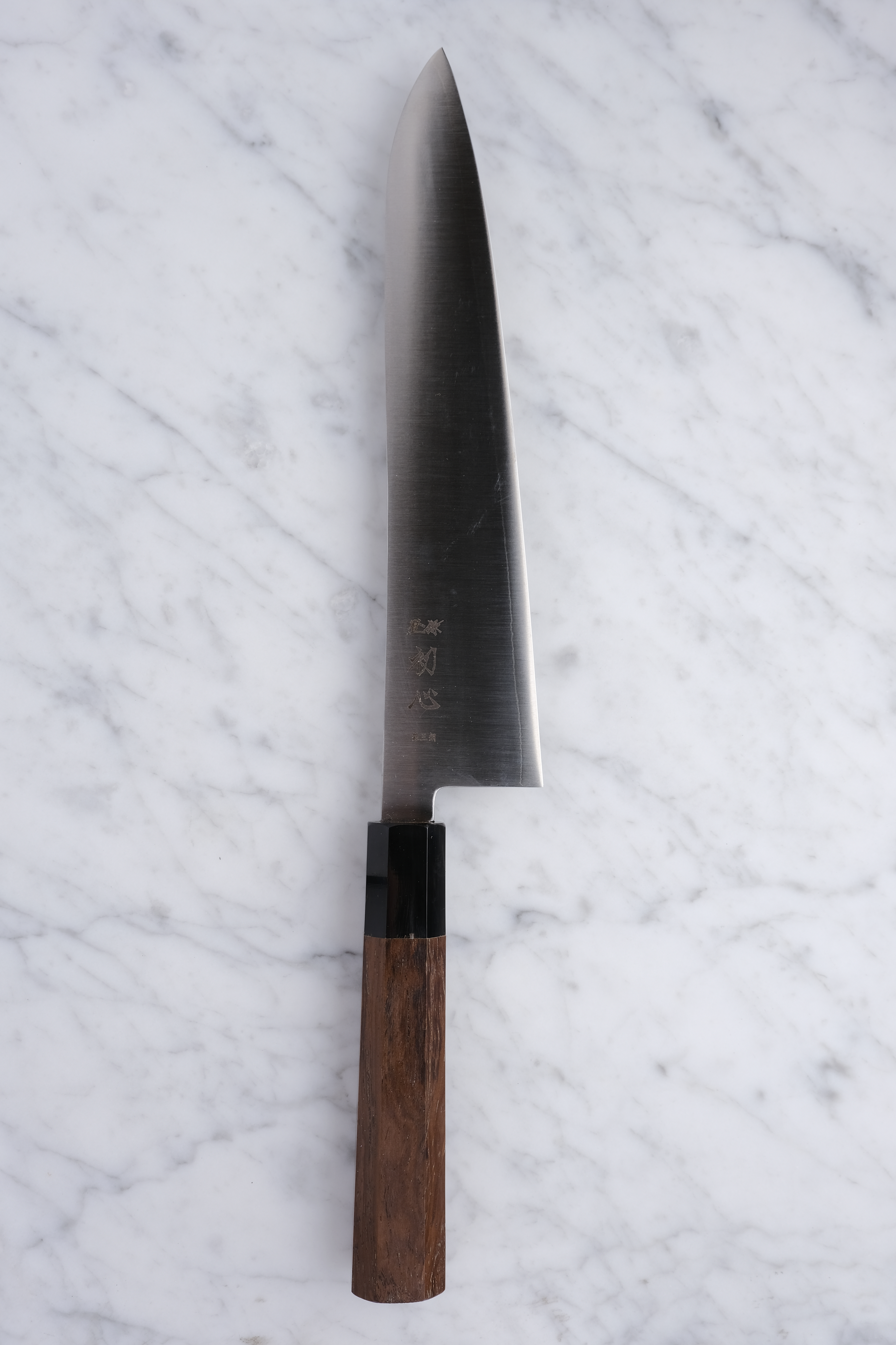 Hatsukokoro Hayabusa Ginsan 240mm. Kokkekniv