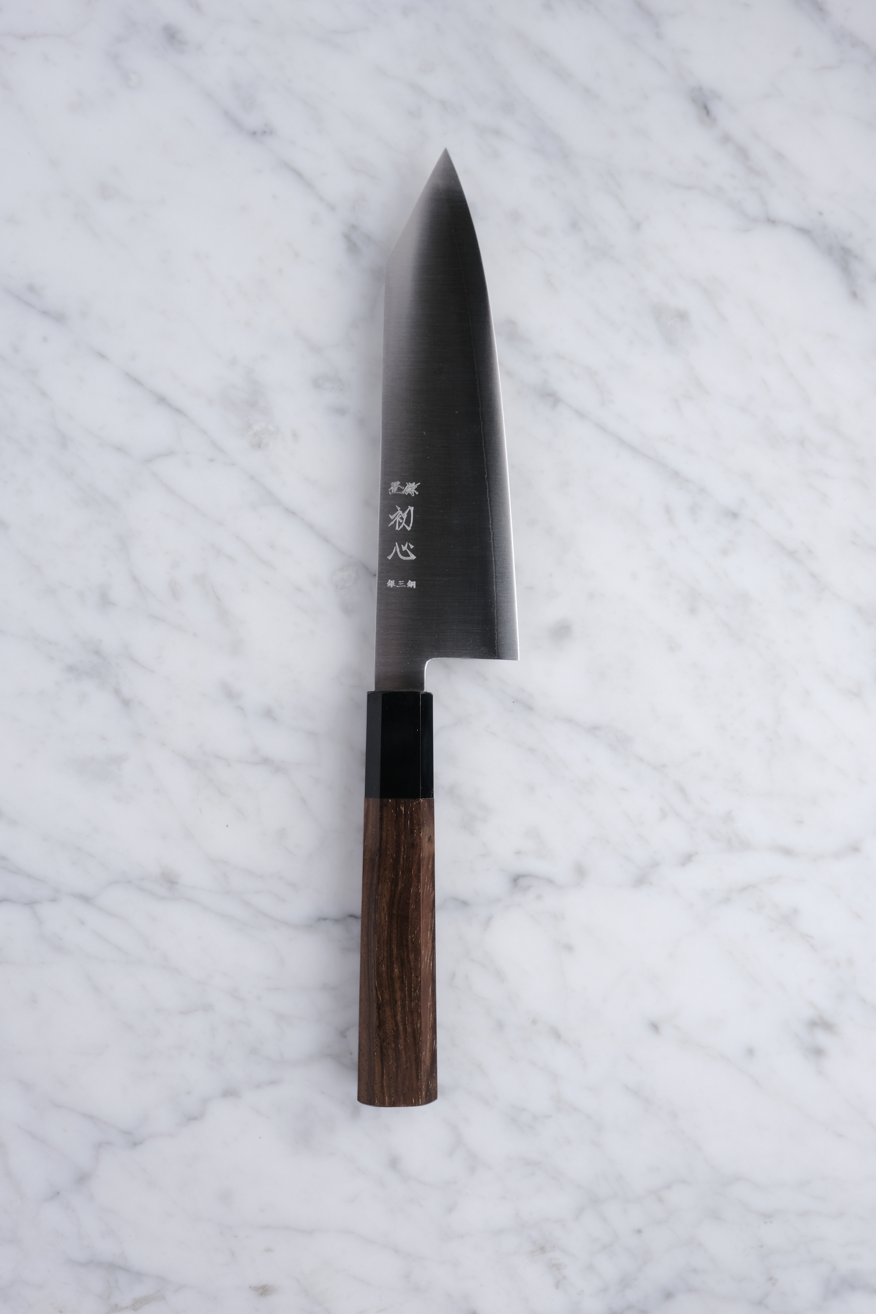 Hatsukokoro Hayabusa Ginsan 180mm Bunka