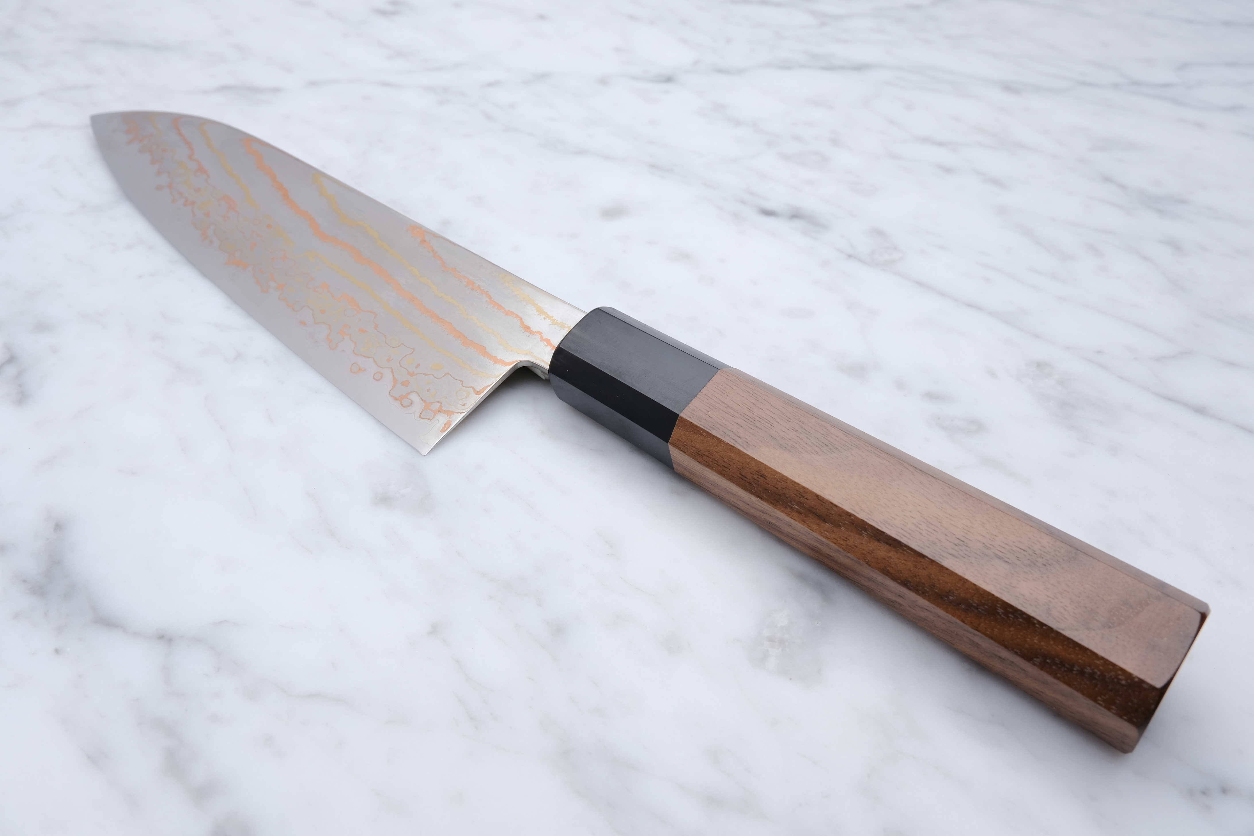 Hatsukokoro Hayabusa Rainbow Damascus 180mm. Santoku