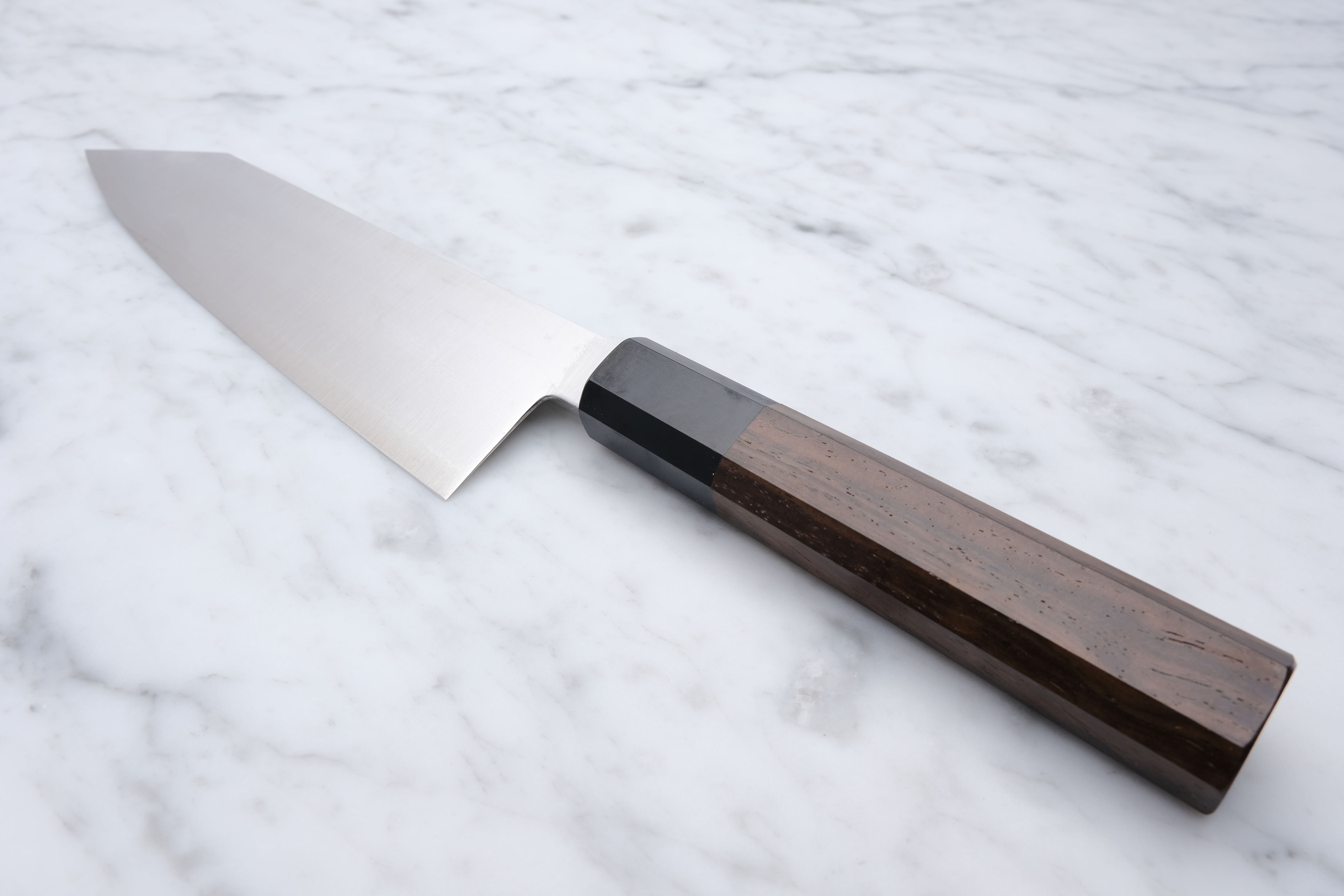 Hatsukokoro Hayabusa Ginsan 180mm Bunka