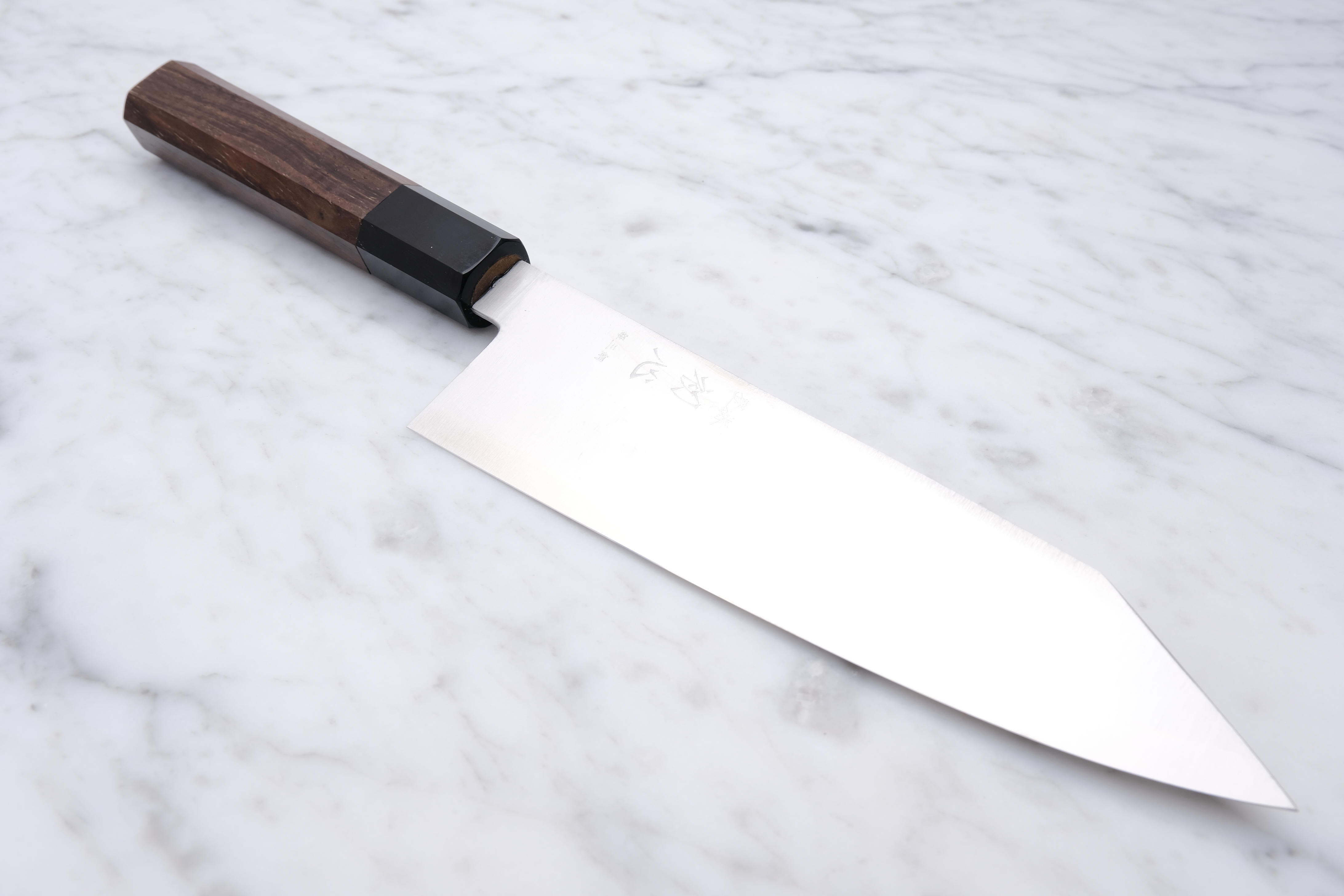 Hatsukokoro Hayabusa Ginsan 180mm Bunka