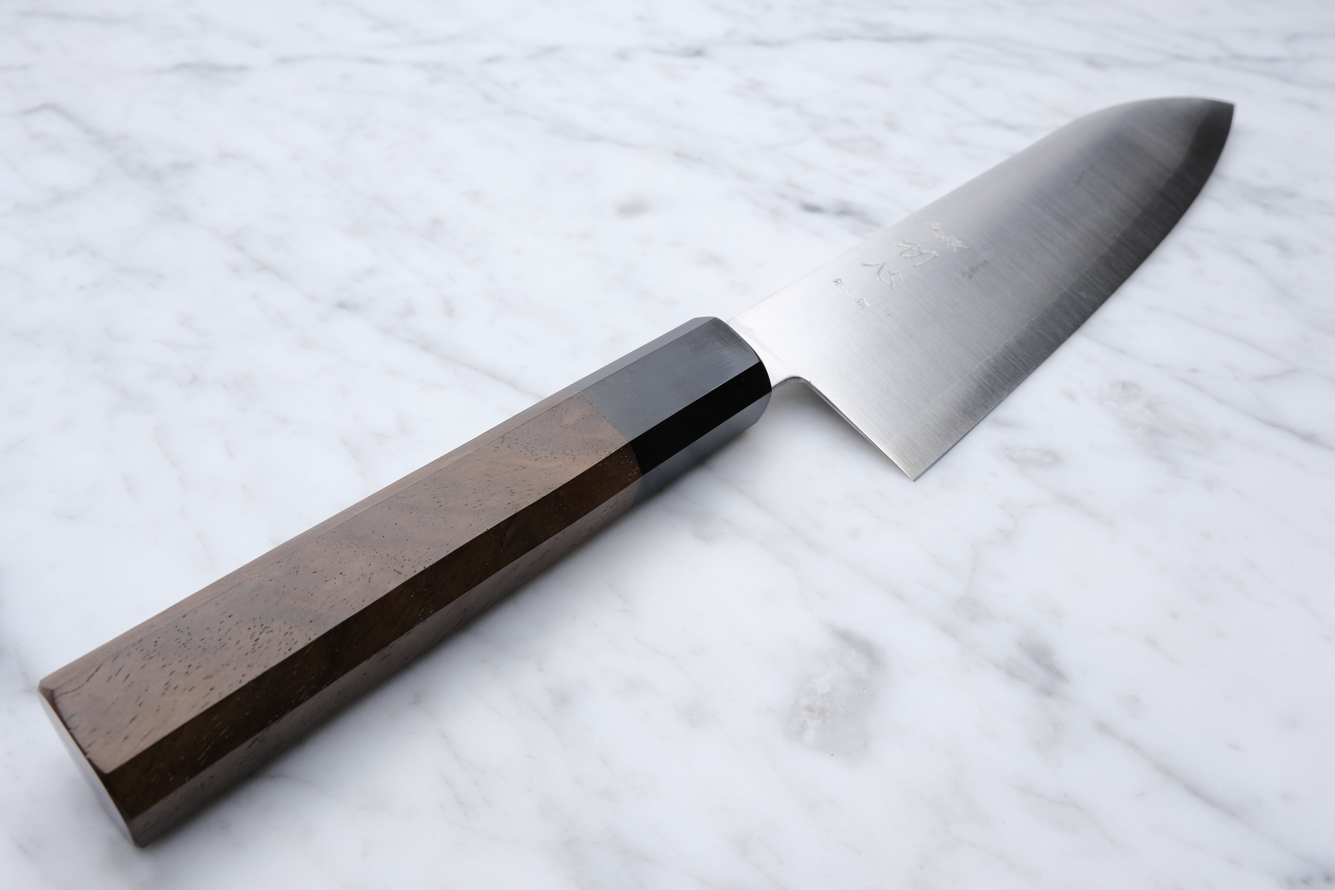 Hatsukokoro Hayabusa Ginsan 180mm Santoku