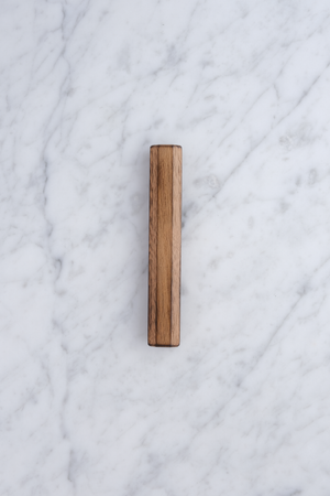 Khii Studios x Konosuke Brændt Valnød Skaft – Lille