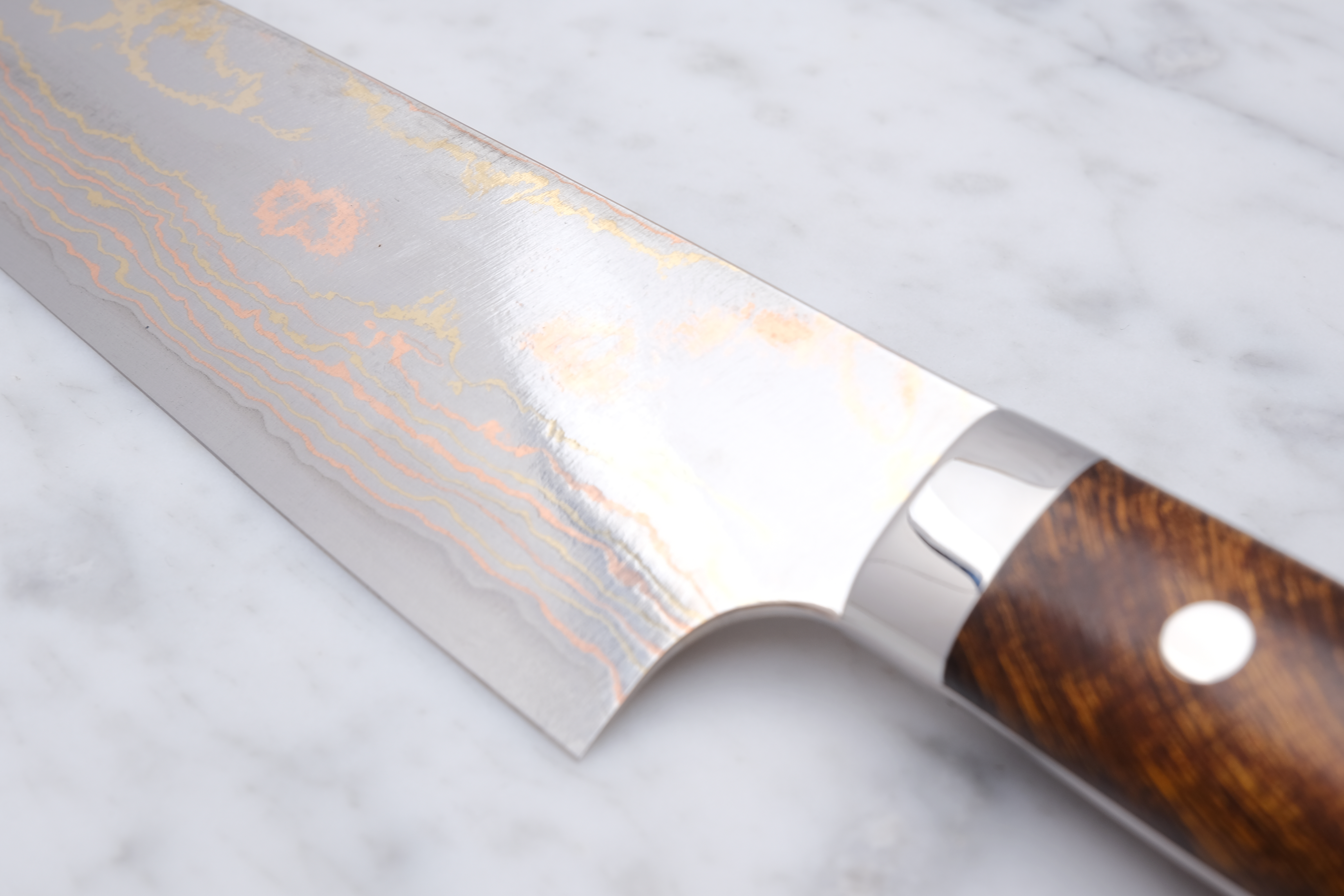 Takeshi Saji 165 mm Bunka – Aogami 2 Rainbow Damaskus – Western Ironwood