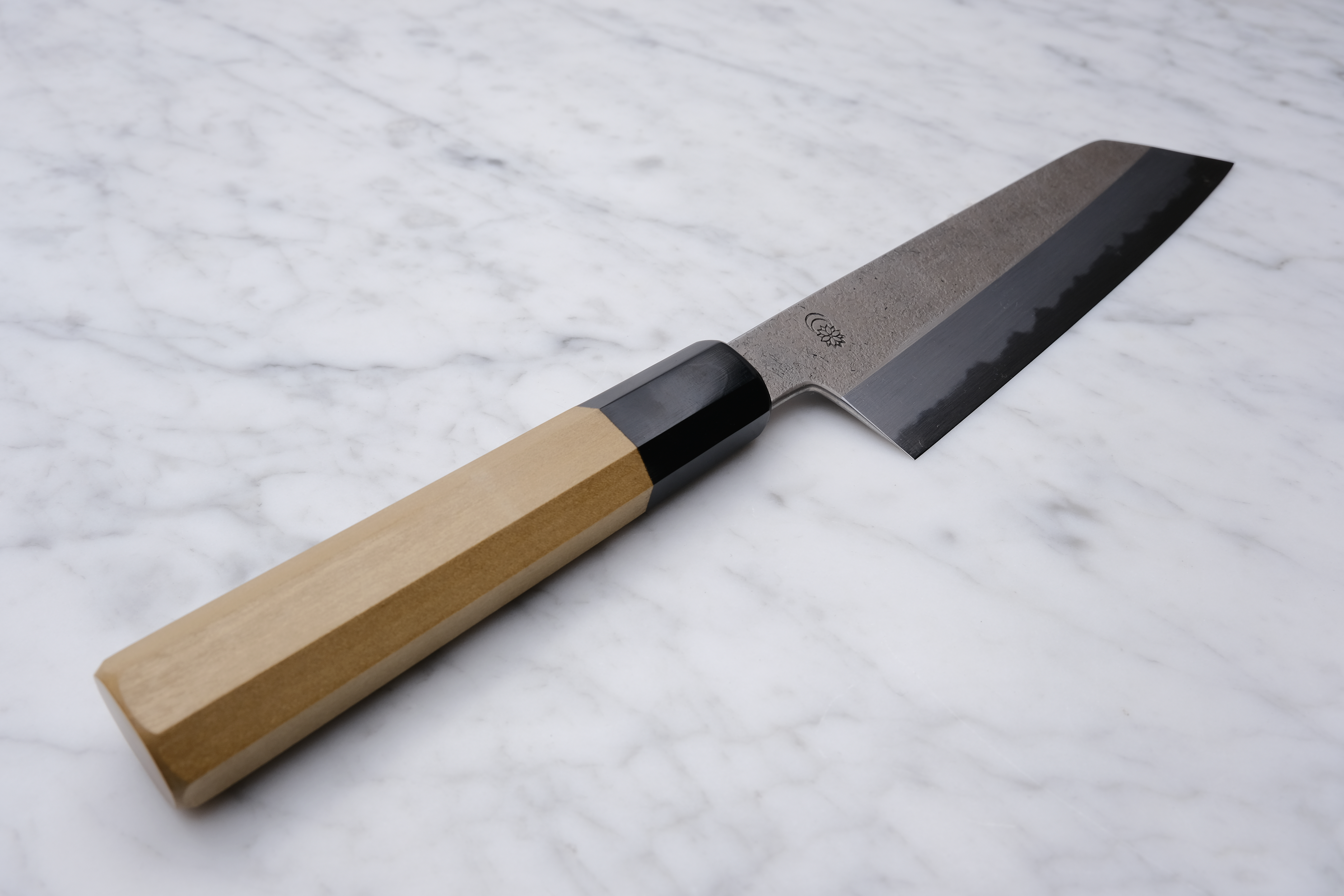 Sakai Kikumori Kikuzuki RIN 180mm. Bunka Shirogami #2