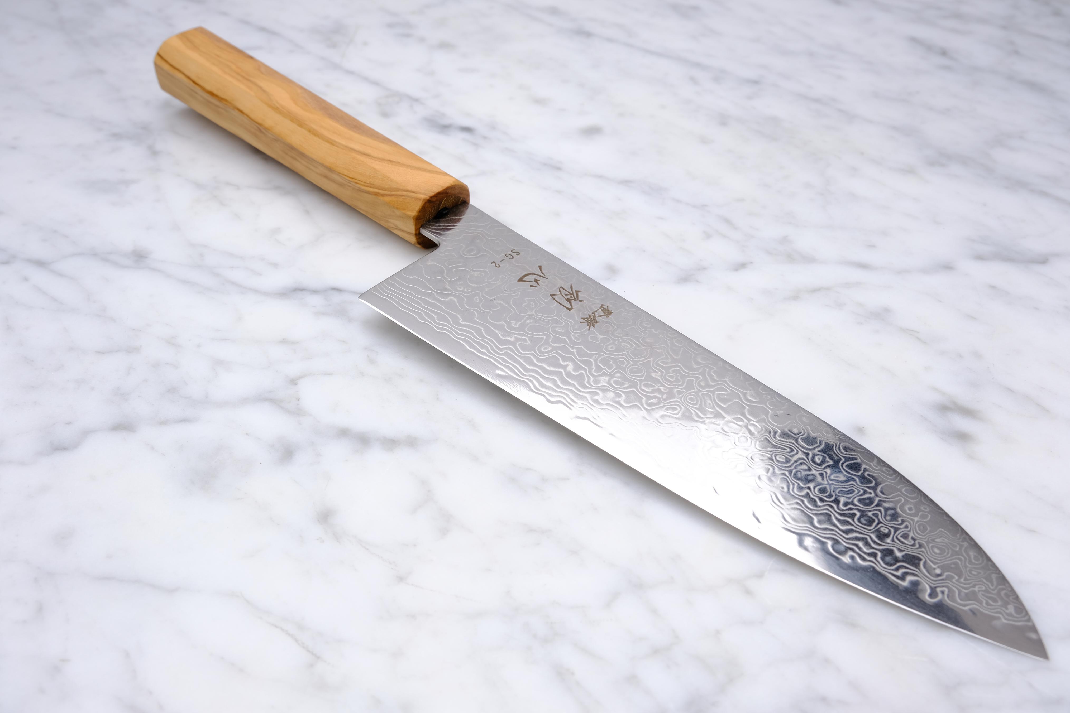 Hatsukokoro Ryuhyo 180 mm Santoku - SG2