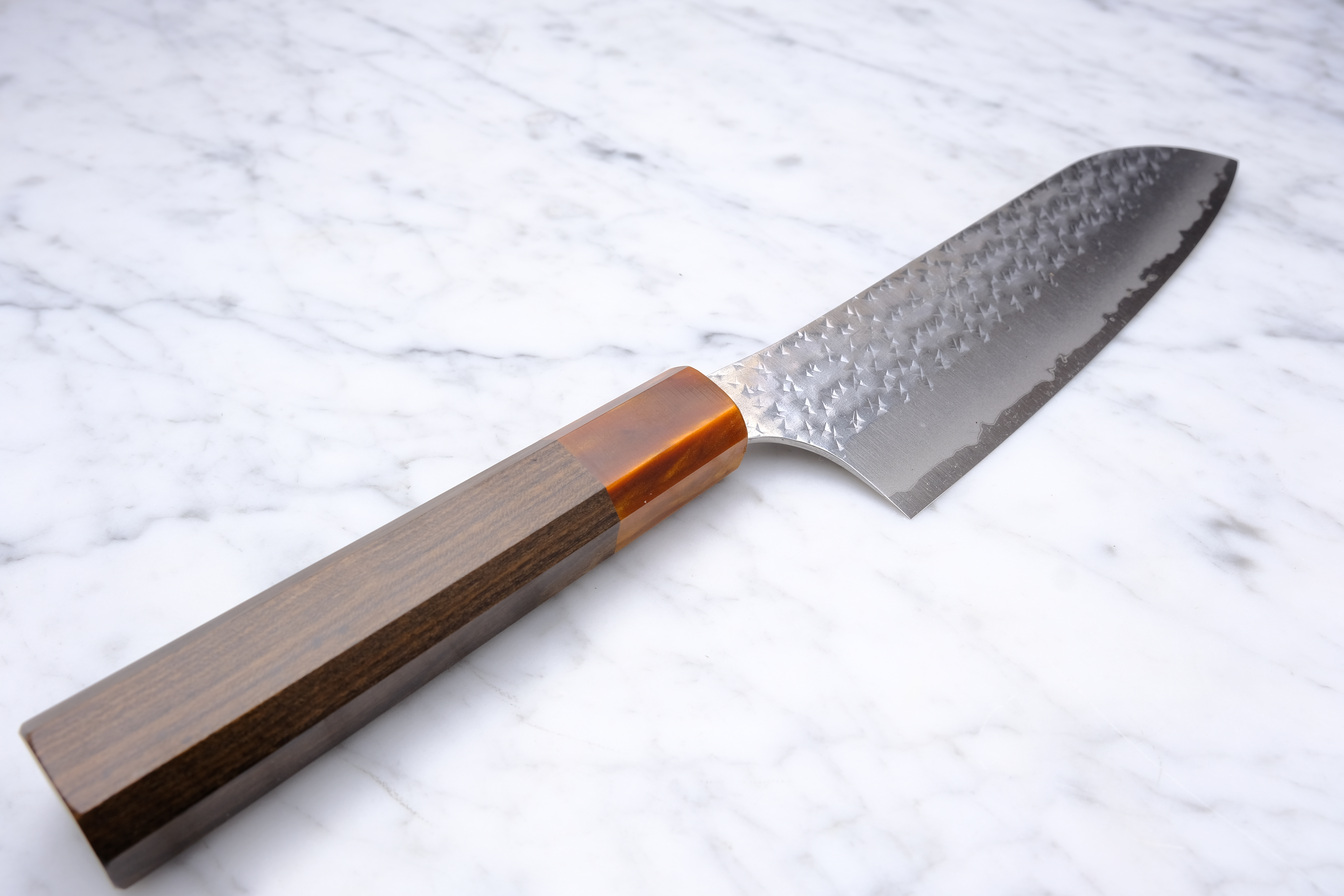 Yu Kurosaki 170 mm Santoku Kokusen Ryu  - Aogami Super - Valnød og Stabiliseret Træ
