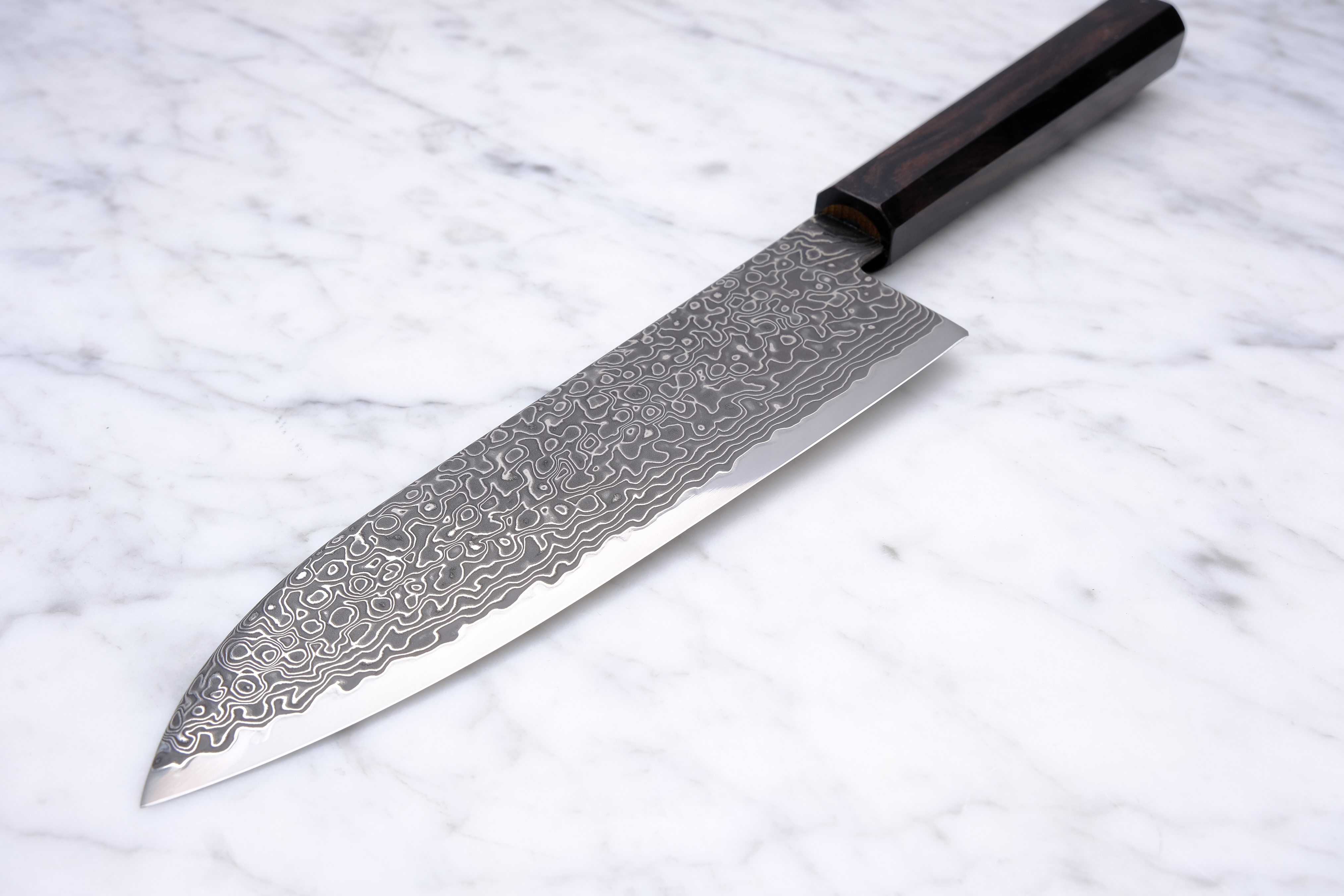 Hatsukokoro Ryuhyo Kurozome 180 mm Santoku - SG2