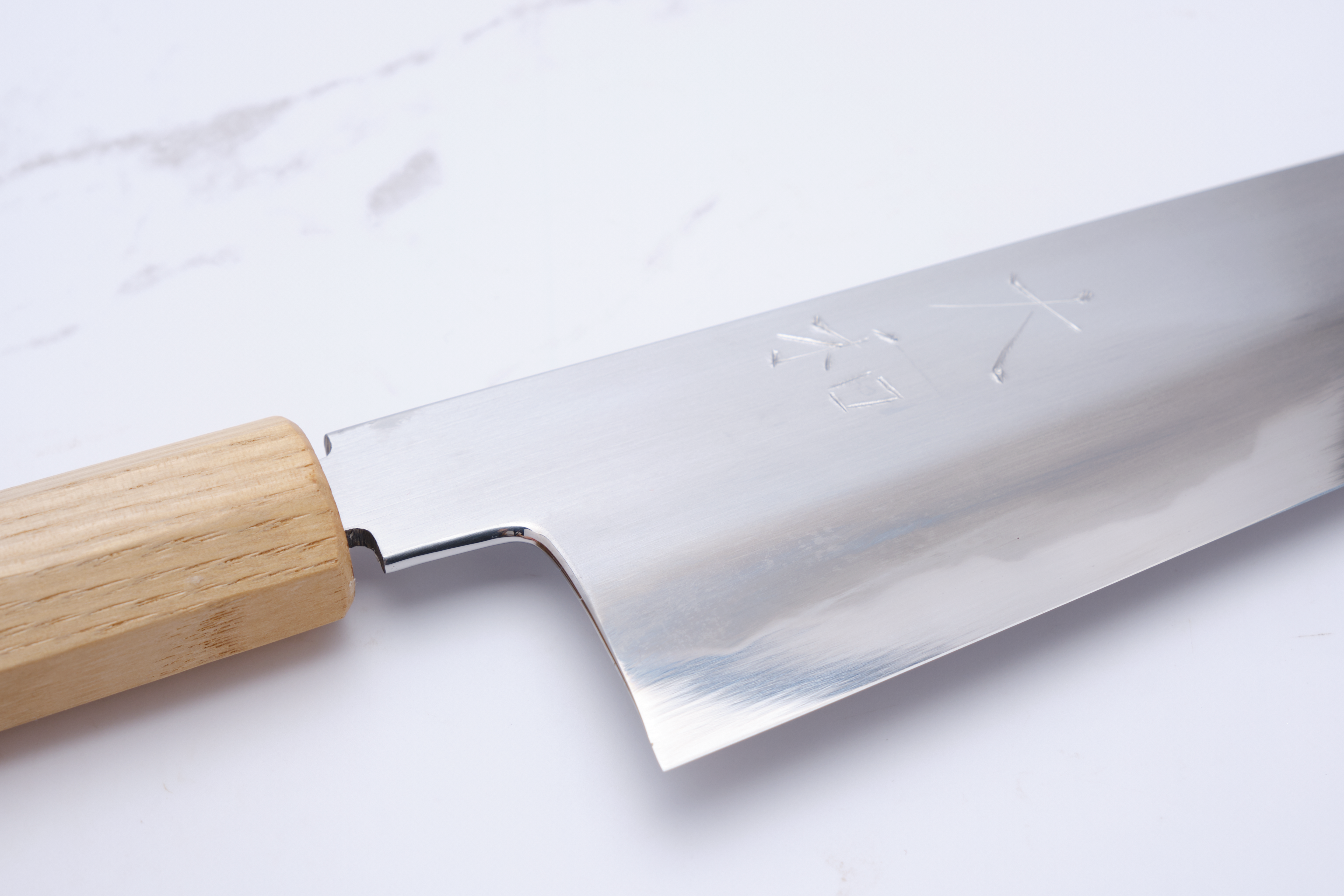 Yamato 'Kon-Gou' 210 mm Gyuto Weiß #2 – Kastanie