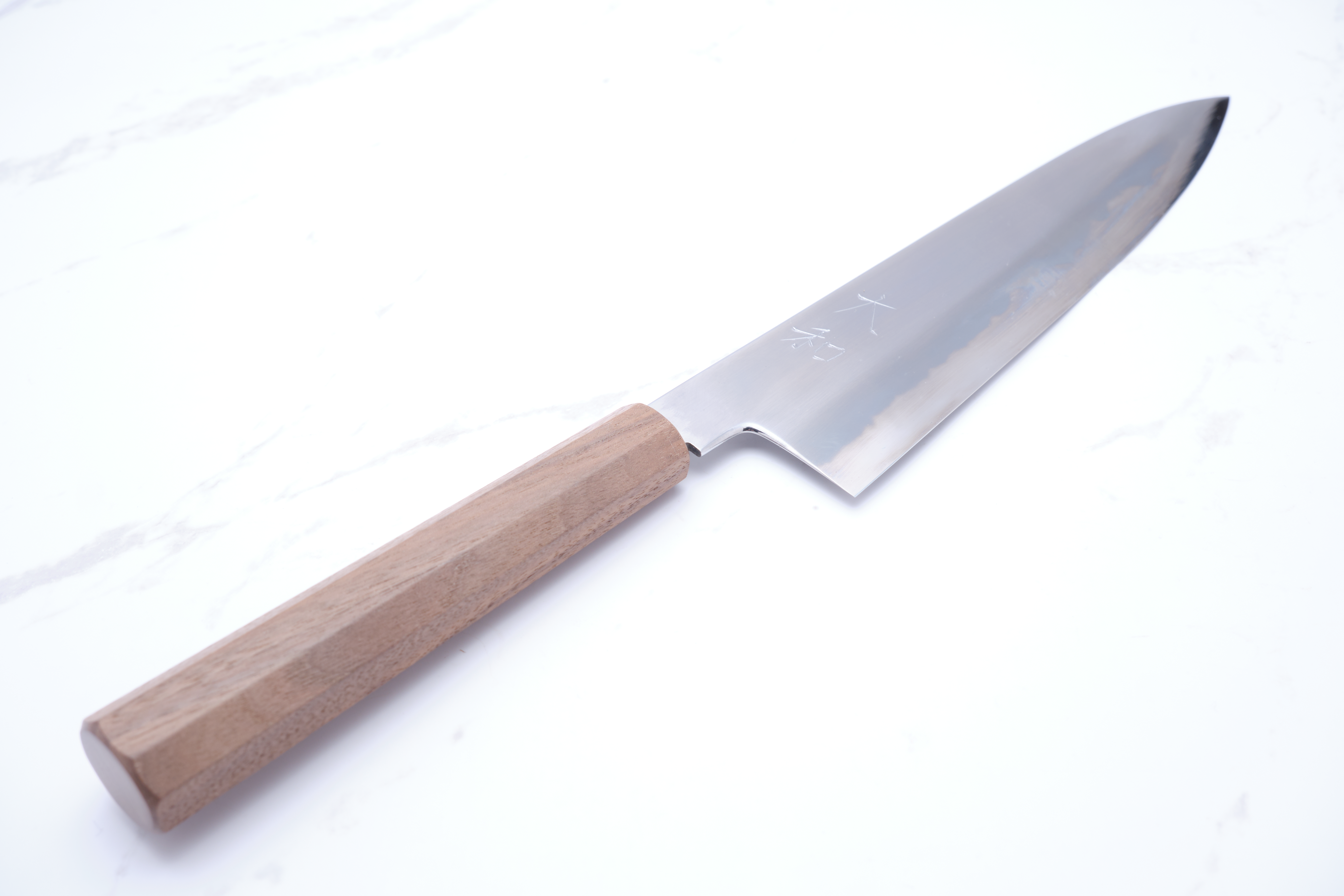 Yamato 'Kon-Gou' 210mm Gyuto White #2 - Valnød