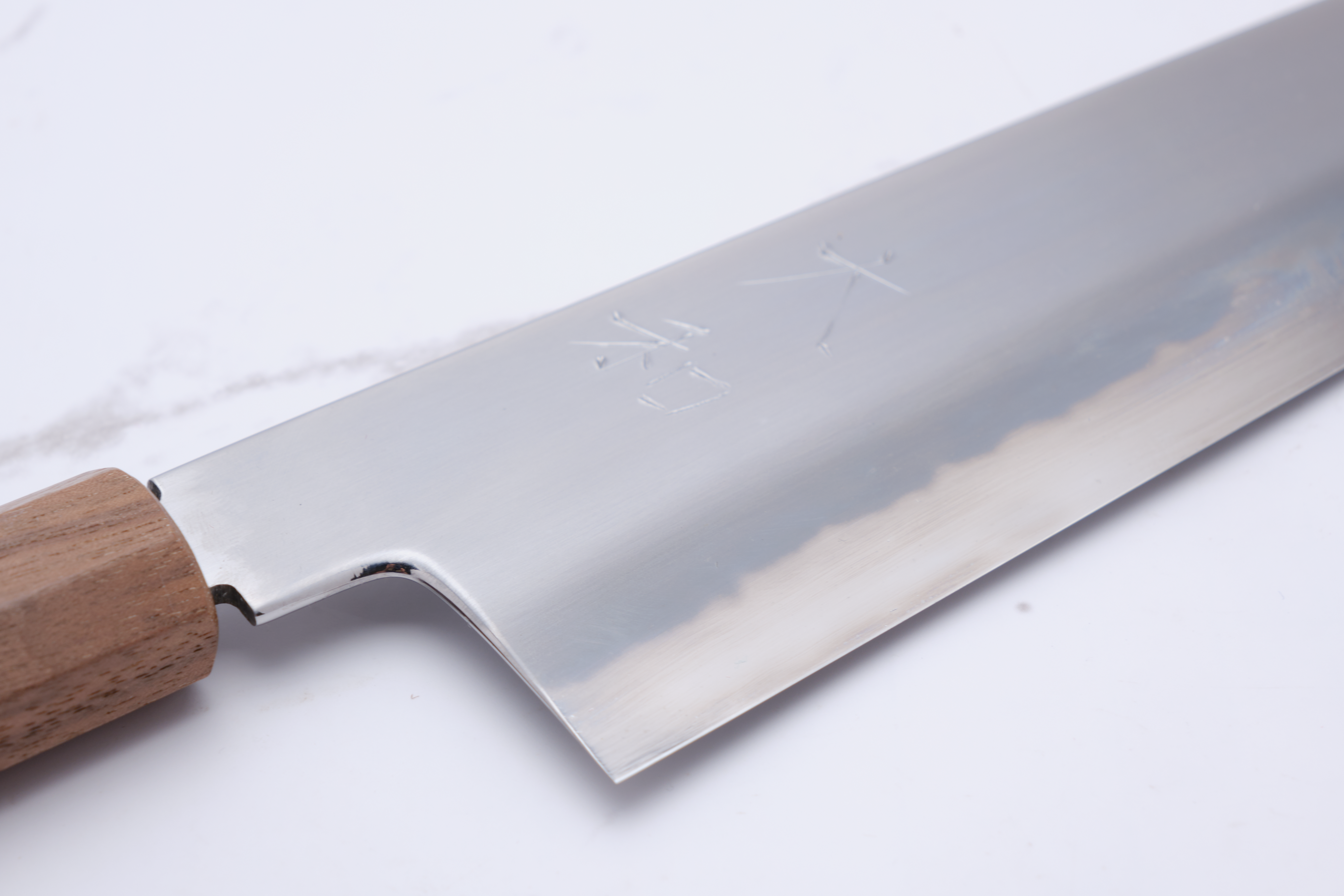 Yamato 'Kon-Gou' 210mm Gyuto White #2 - Valnød