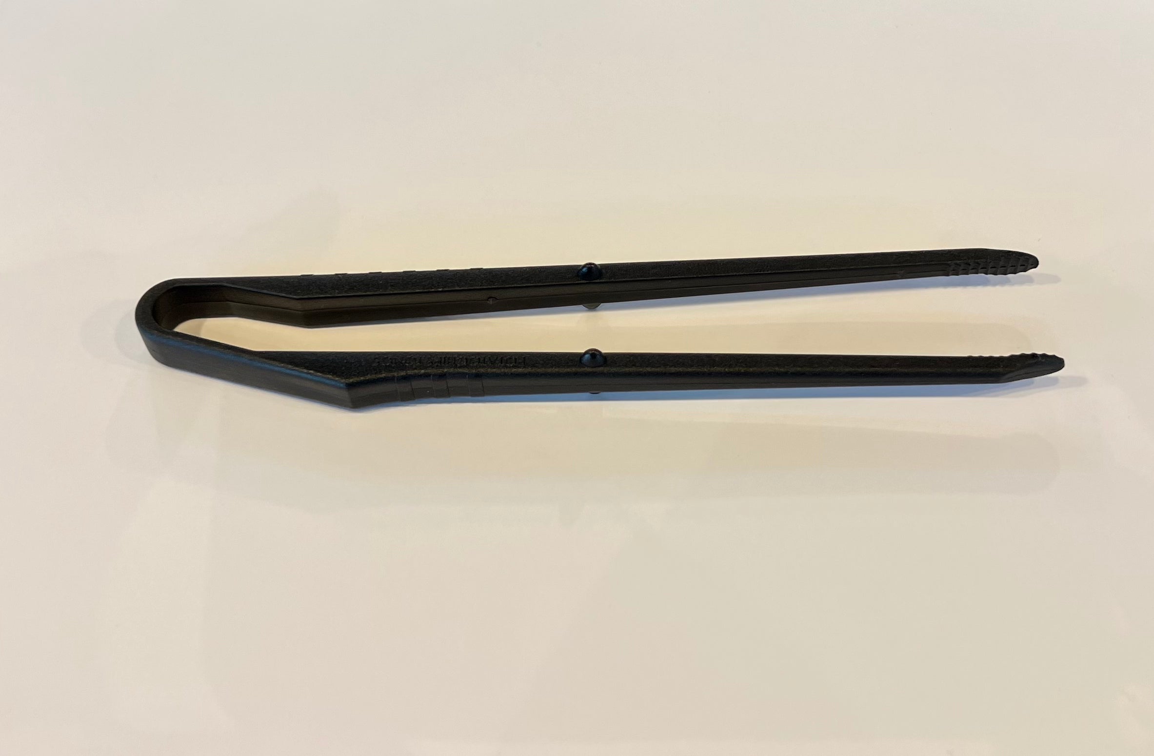 Potato chip tongs (black)