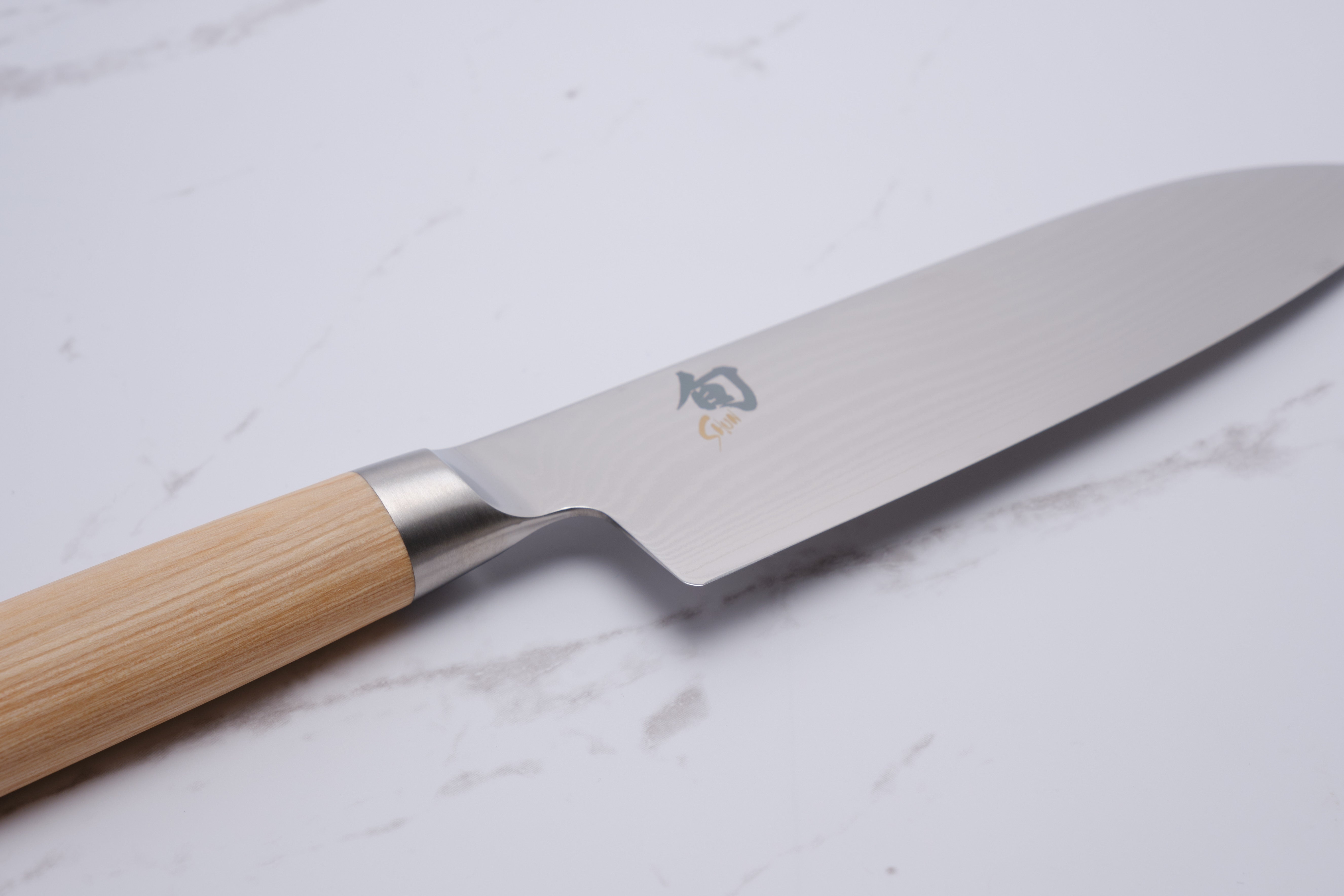 Shun Classic 180 mm Santoku - White