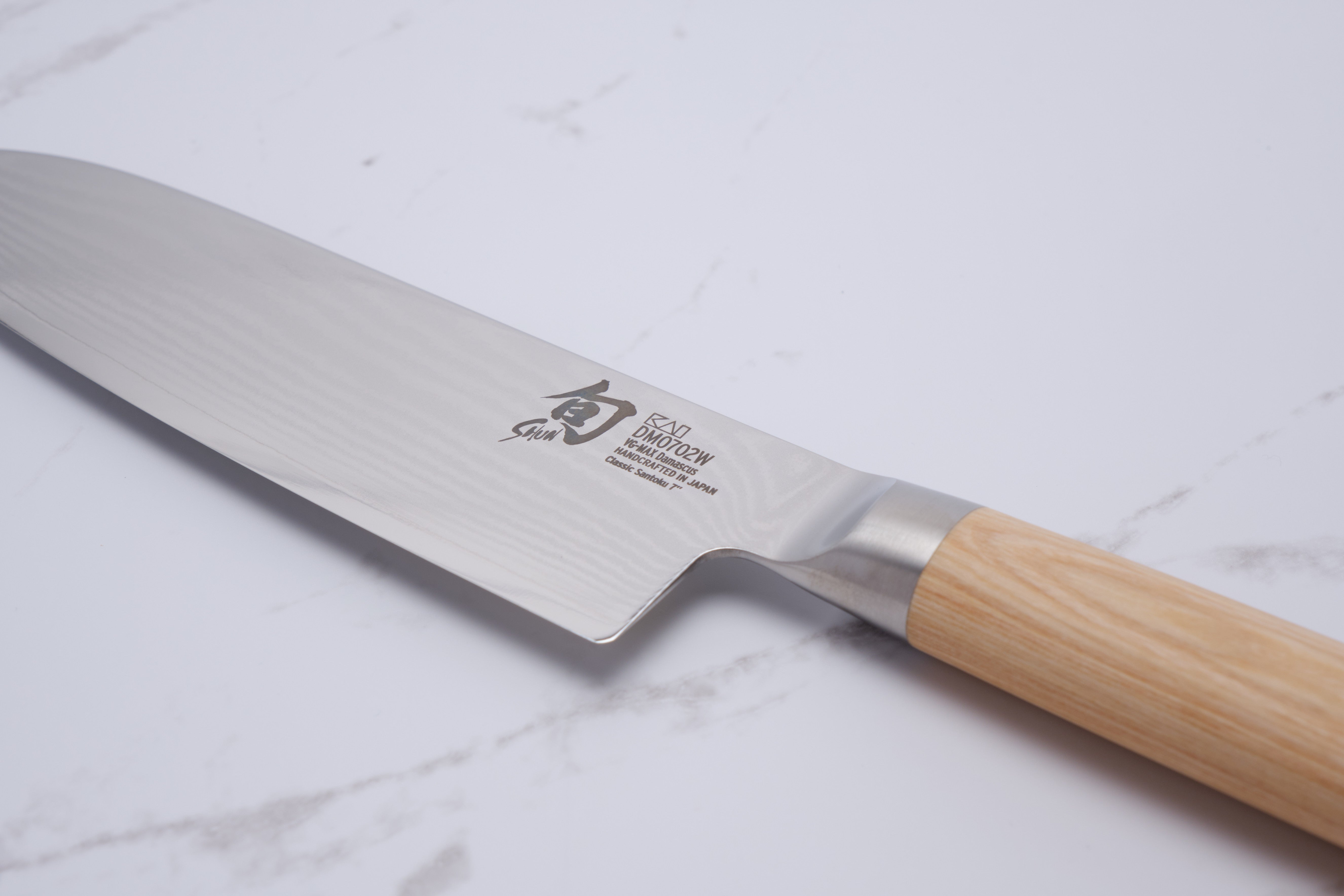 Shun Classic 180 mm Santoku - White